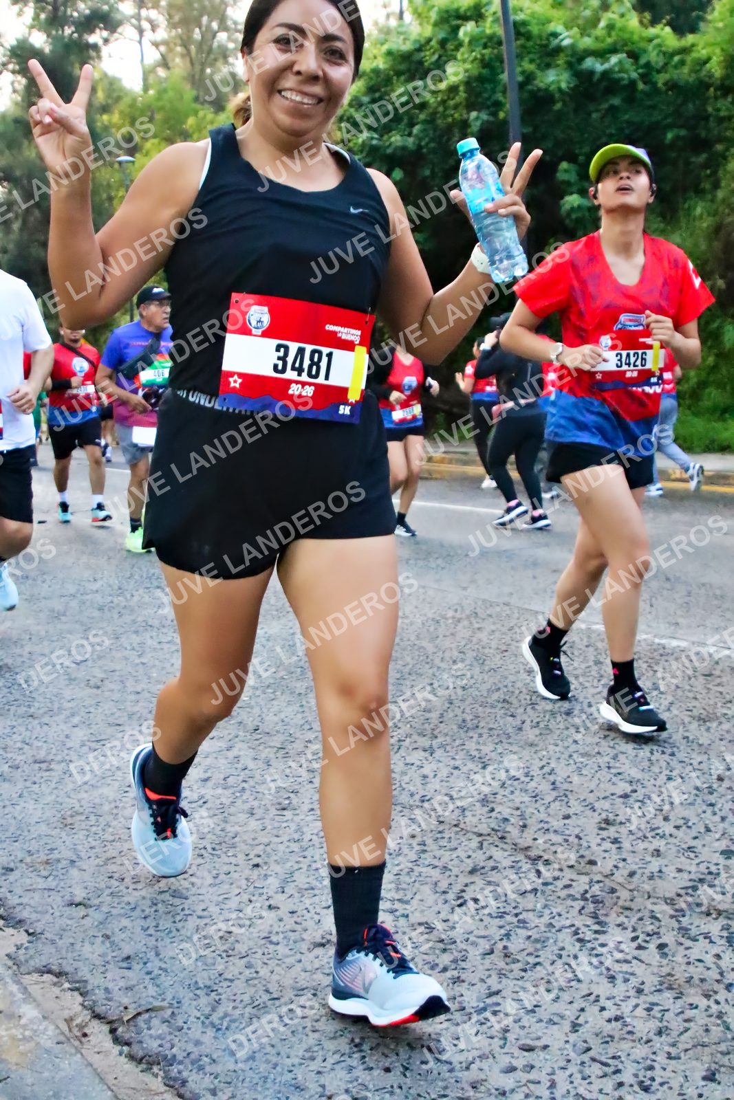 Foto de la CARRERA BIMBO GLOBAL RACE GUADALAJARA en Centro Comercial Andares, Blvd. Puerta de Hierro 4965, Zapopan a las 07:00 · dorsal 3481, 3426, 406