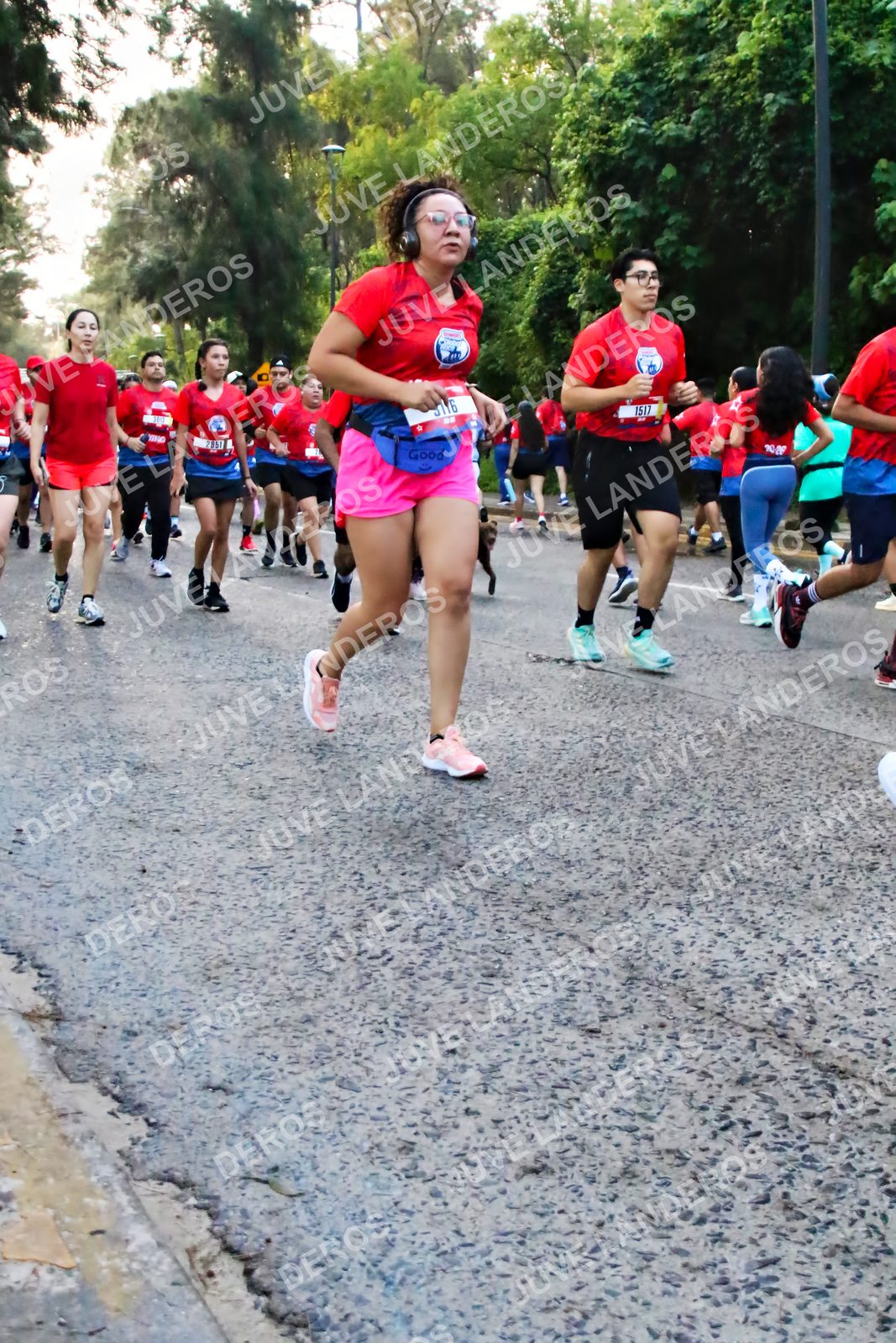 Foto de la CARRERA BIMBO GLOBAL RACE GUADALAJARA en Centro Comercial Andares, Blvd. Puerta de Hierro 4965, Zapopan a las 07:00 · dorsal 1517, 2851, 3116