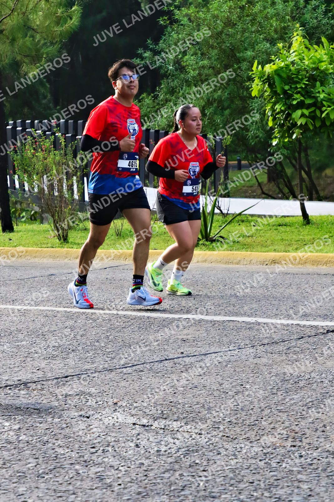 Foto de la CARRERA BIMBO GLOBAL RACE GUADALAJARA en Centro Comercial Andares, Blvd. Puerta de Hierro 4965, Zapopan a las 07:48 · dorsal 4615, 545