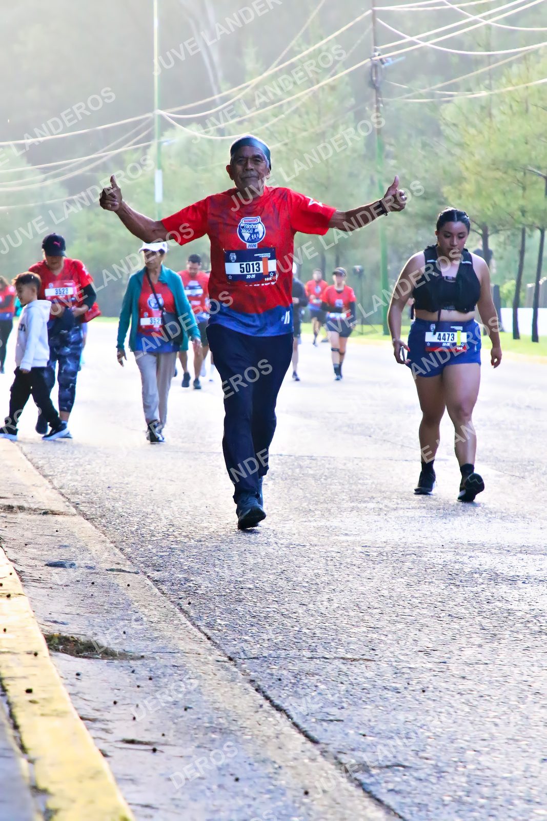 Foto de la CARRERA BIMBO GLOBAL RACE GUADALAJARA en Centro Comercial Andares, Blvd. Puerta de Hierro 4965, Zapopan a las 07:37 · dorsal 5013, 4473, 3523