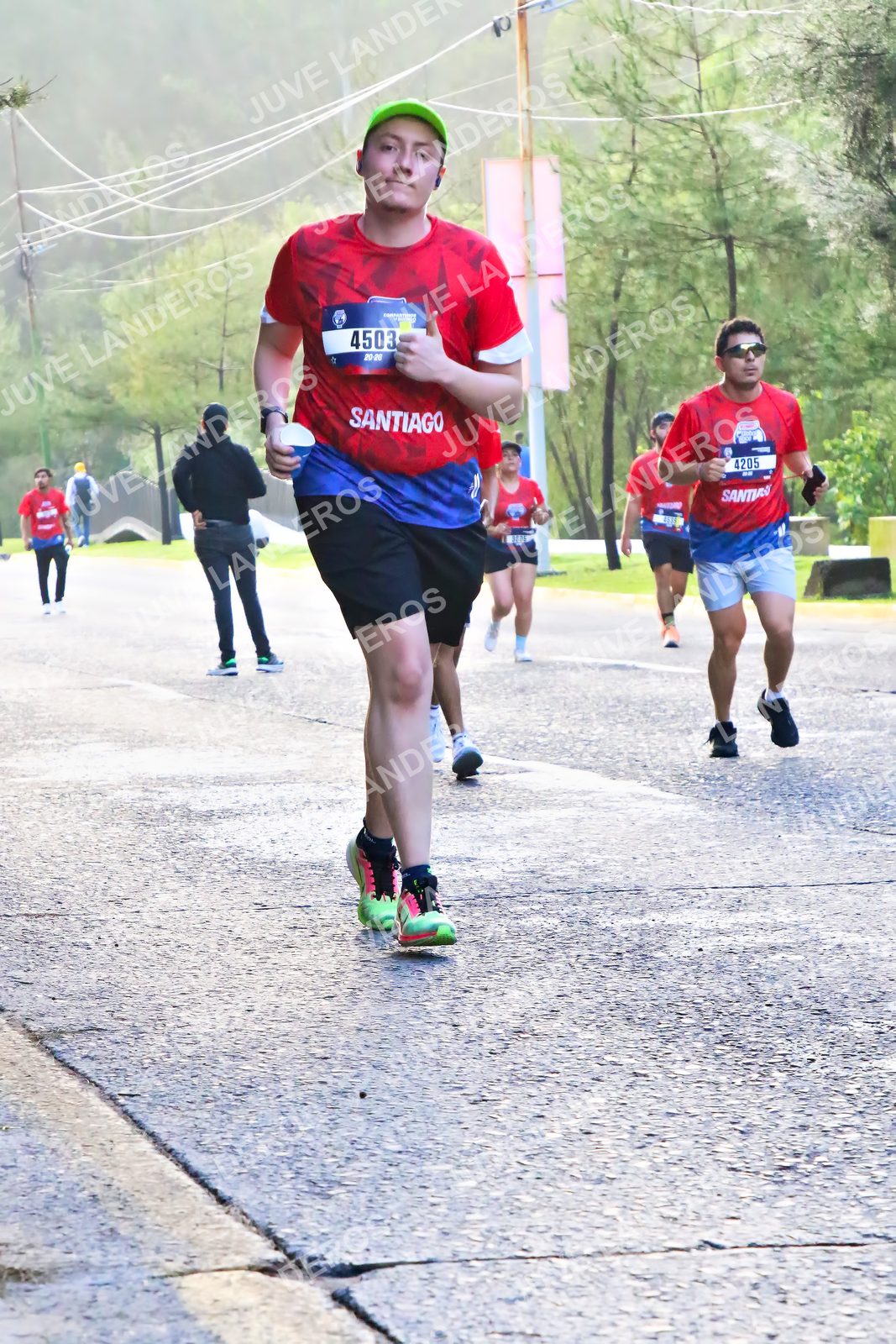 Foto de la CARRERA BIMBO GLOBAL RACE GUADALAJARA en Centro Comercial Andares, Blvd. Puerta de Hierro 4965, Zapopan a las 07:41 · dorsal 4503, 4205