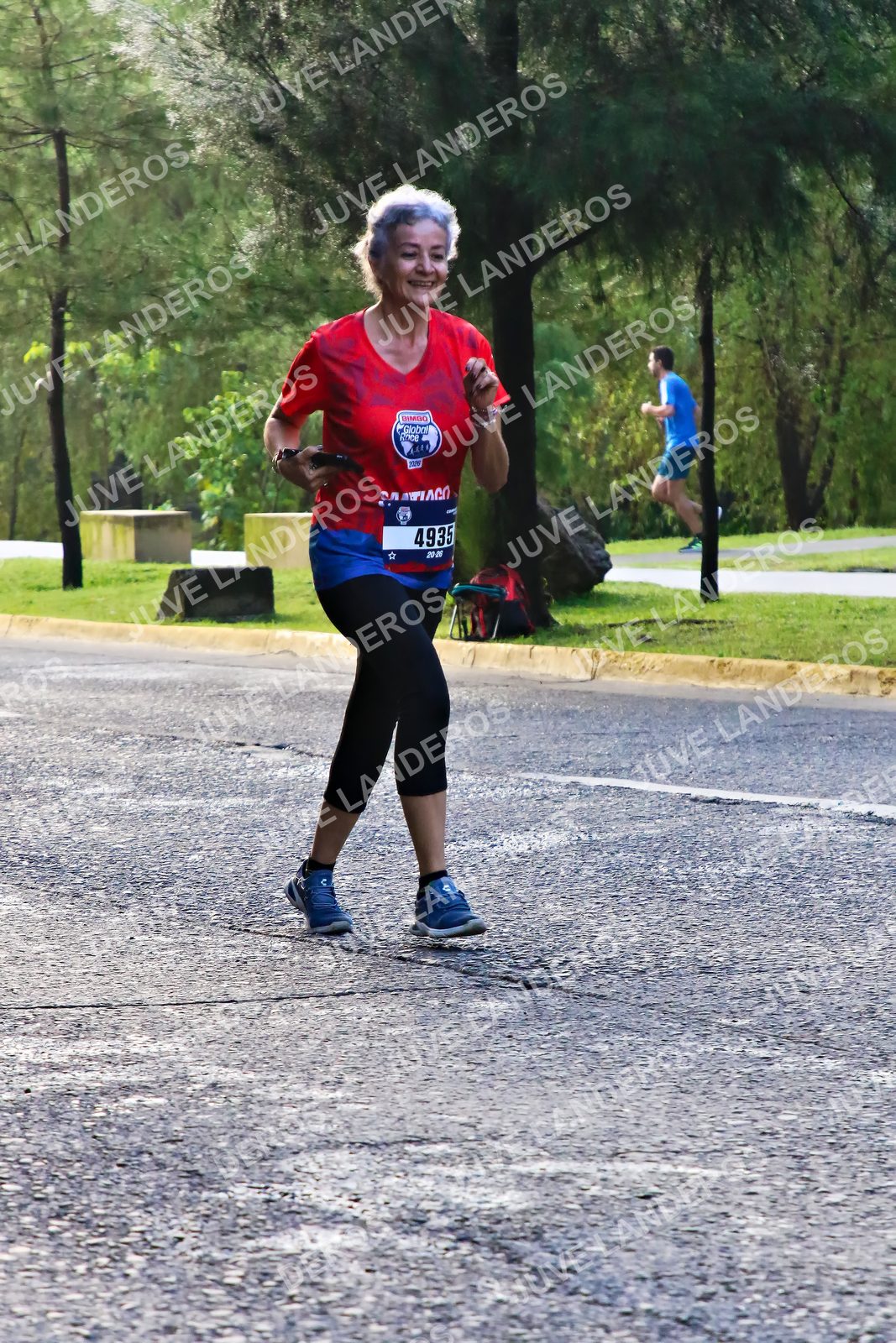 Foto de la CARRERA BIMBO GLOBAL RACE GUADALAJARA en Centro Comercial Andares, Blvd. Puerta de Hierro 4965, Zapopan a las 07:41 · dorsal 4935