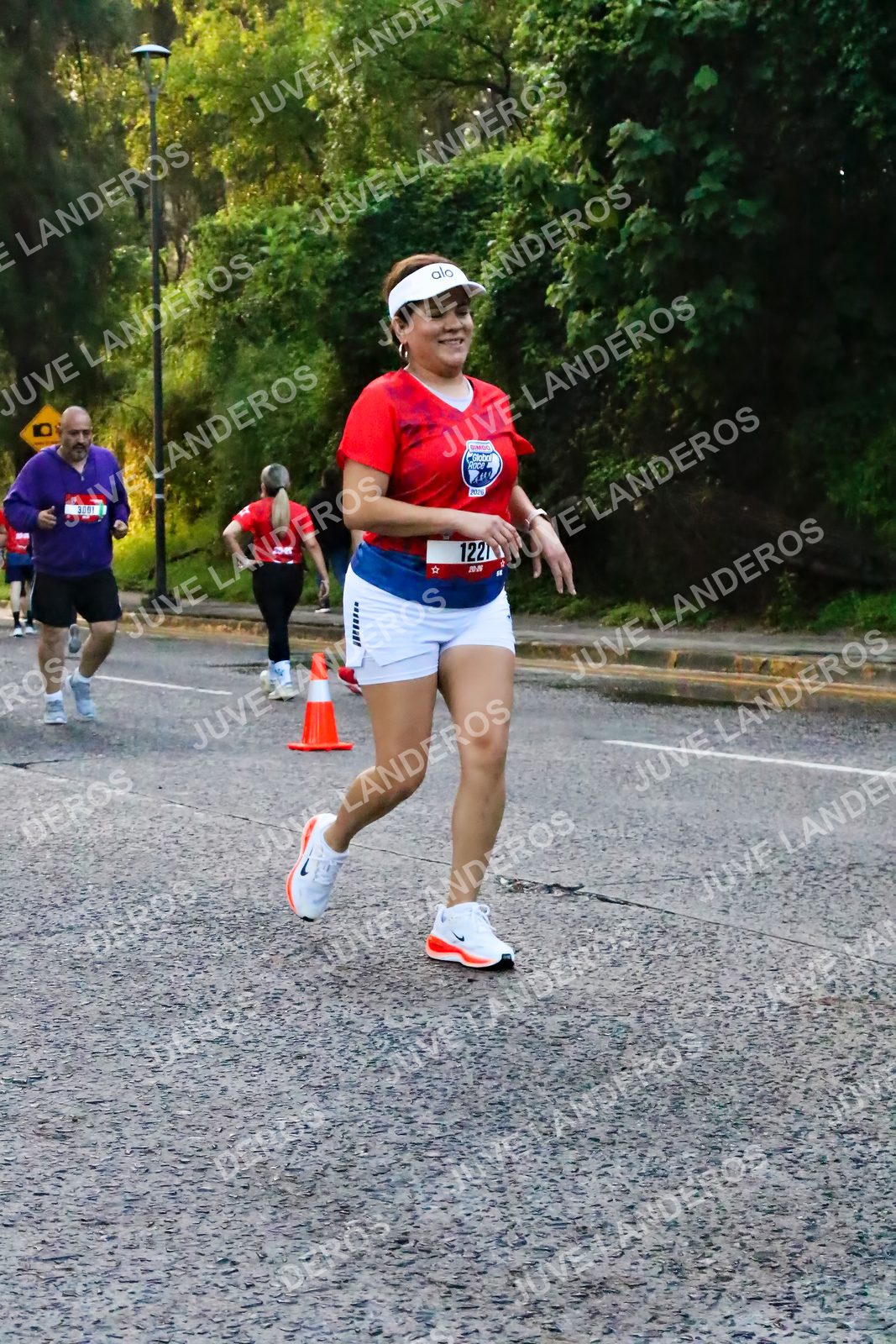 Foto de la CARRERA BIMBO GLOBAL RACE GUADALAJARA en Centro Comercial Andares, Blvd. Puerta de Hierro 4965, Zapopan a las 07:07 · dorsal 3001, 122