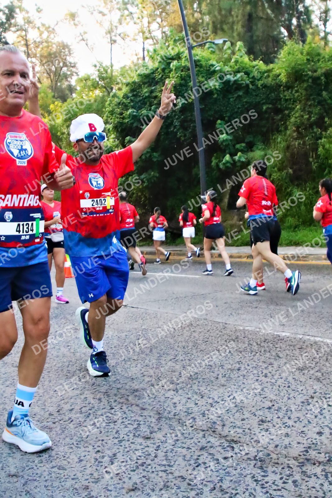 Foto de la CARRERA BIMBO GLOBAL RACE GUADALAJARA en Centro Comercial Andares, Blvd. Puerta de Hierro 4965, Zapopan a las 06:58 · dorsal 4134, 2402, 276