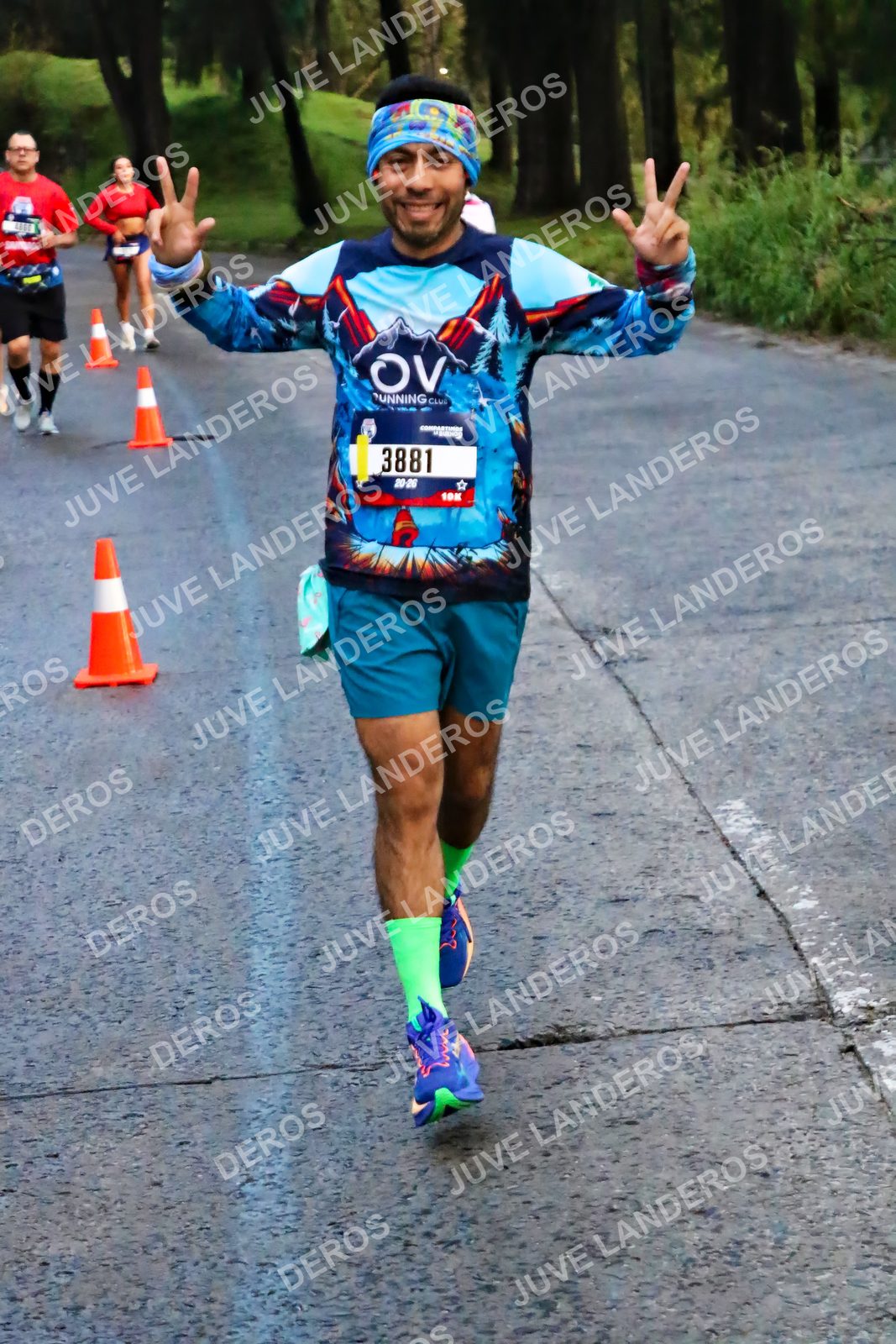 Foto de la CARRERA BIMBO GLOBAL RACE GUADALAJARA en Centro Comercial Andares, Blvd. Puerta de Hierro 4965, Zapopan a las 04:51 · dorsal 3881