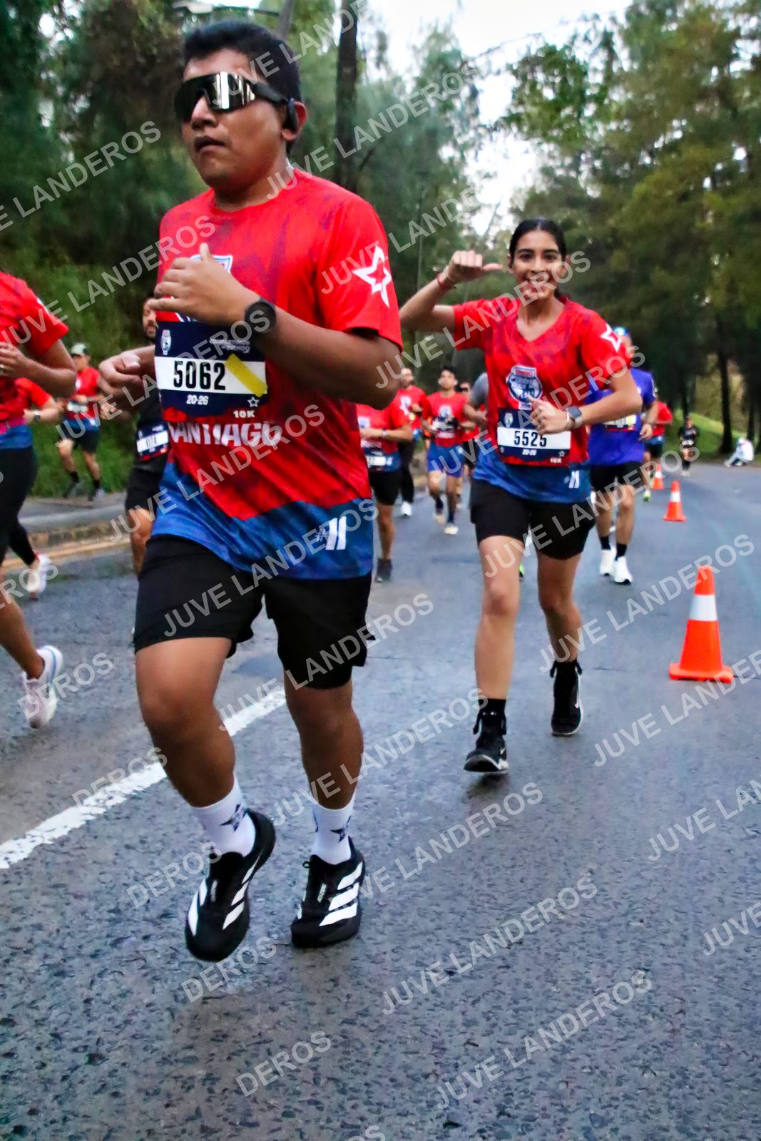 Foto de la CARRERA BIMBO GLOBAL RACE GUADALAJARA en Centro Comercial Andares, Blvd. Puerta de Hierro 4965, Zapopan a las 06:41 · dorsal 5062, 5525