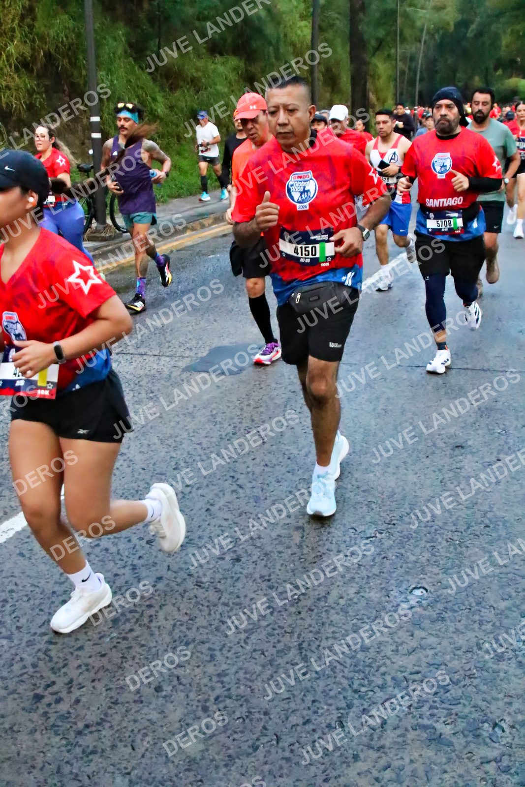 Foto de la CARRERA BIMBO GLOBAL RACE GUADALAJARA en Centro Comercial Andares, Blvd. Puerta de Hierro 4965, Zapopan a las 04:49 · dorsal 4150, 5708, 2020