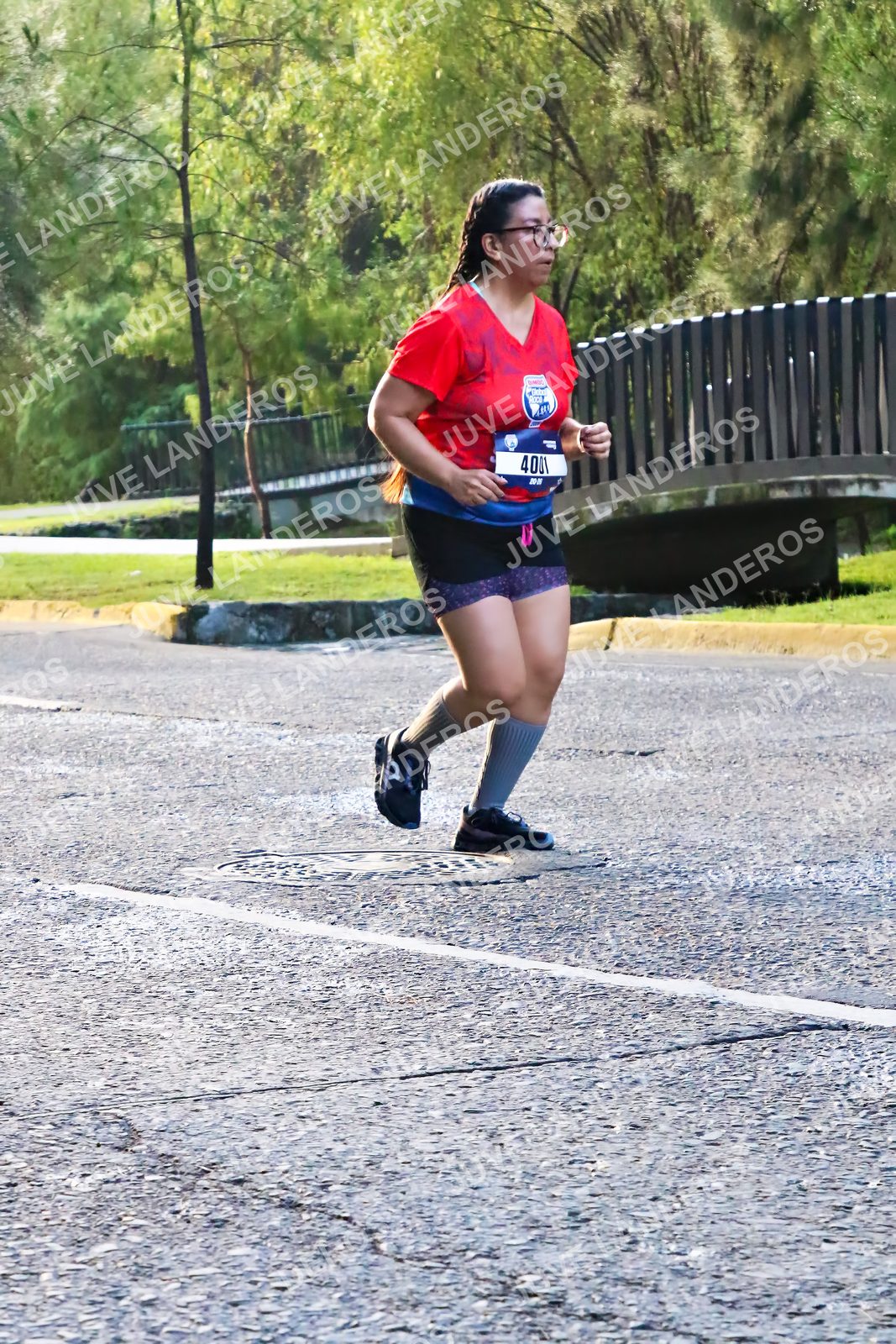 Foto de la CARRERA BIMBO GLOBAL RACE GUADALAJARA en Centro Comercial Andares, Blvd. Puerta de Hierro 4965, Zapopan a las 07:34 · dorsal 4001