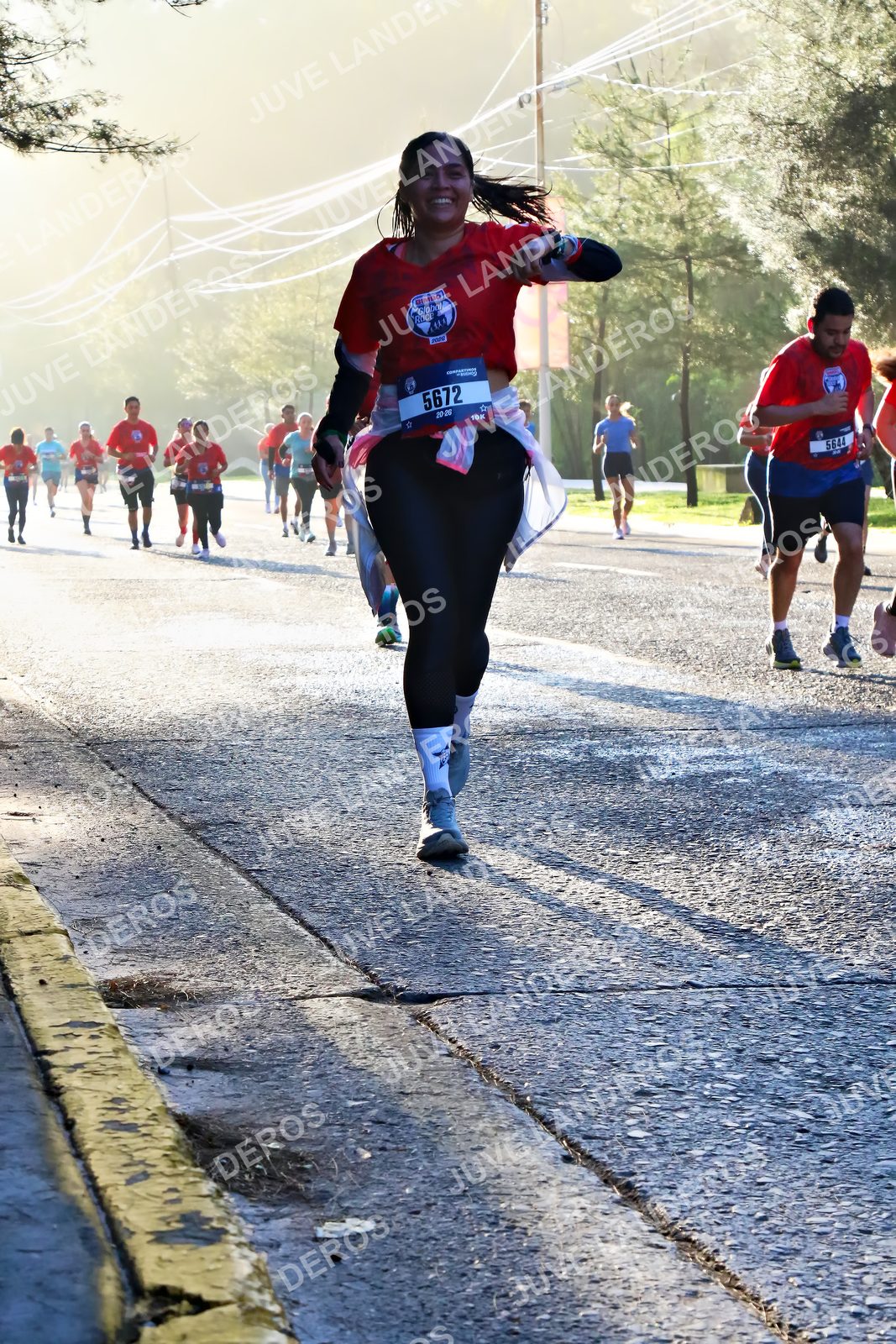 Foto de la CARRERA BIMBO GLOBAL RACE GUADALAJARA en Centro Comercial Andares, Blvd. Puerta de Hierro 4965, Zapopan a las 07:30 · dorsal 5672, 5644