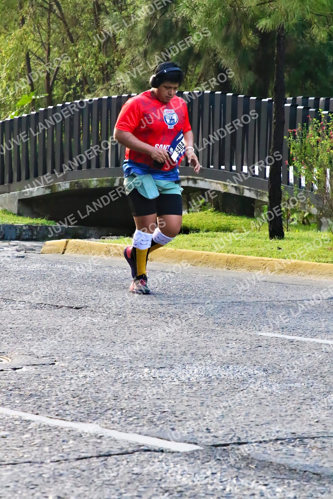 Foto de la CARRERA BIMBO GLOBAL RACE GUADALAJARA en Centro Comercial Andares, Blvd. Puerta de Hierro 4965, Zapopan a las 07:40 · dorsal 5404