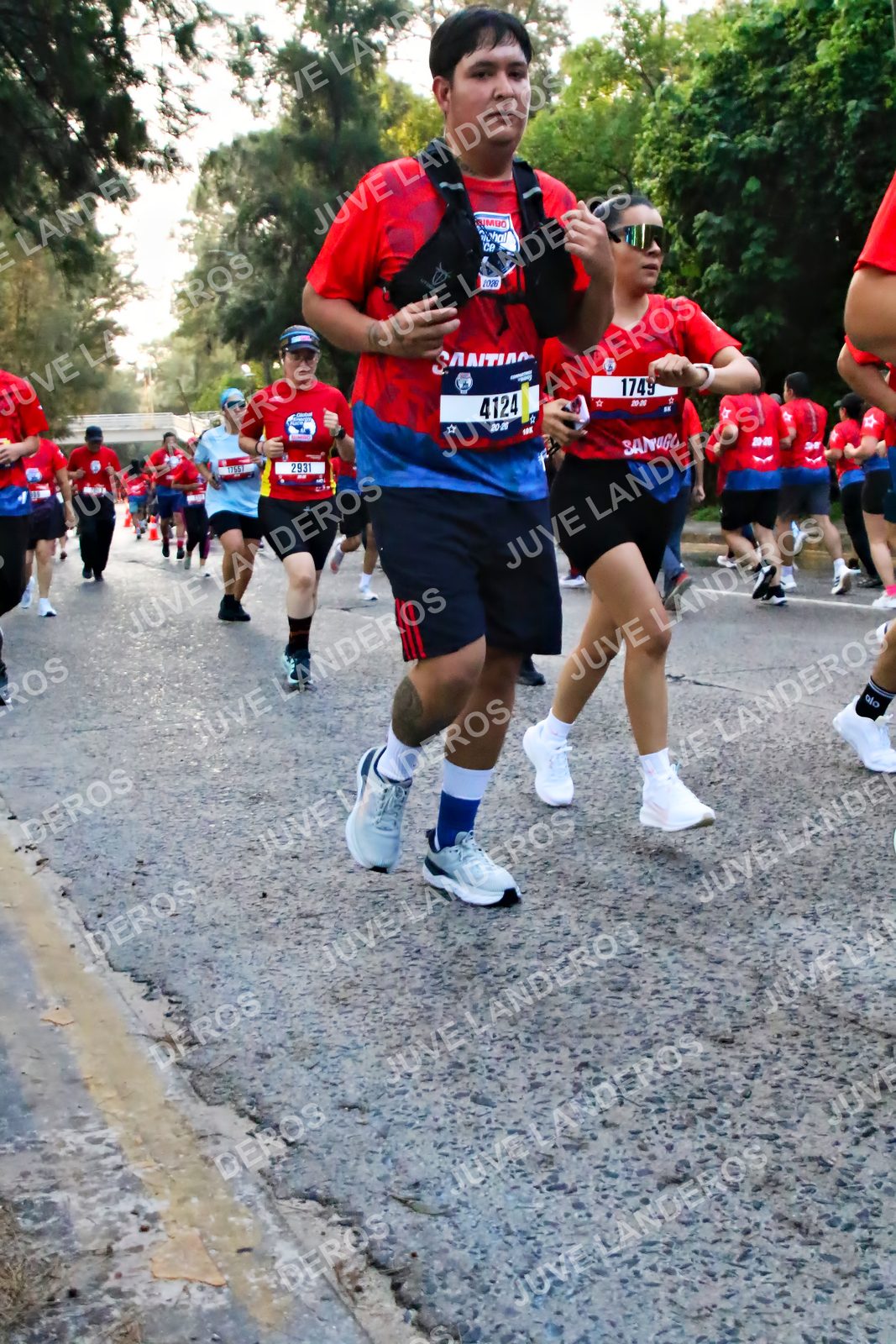 Foto de la CARRERA BIMBO GLOBAL RACE GUADALAJARA en Centro Comercial Andares, Blvd. Puerta de Hierro 4965, Zapopan a las 06:56 · dorsal 1749, 4124, 2931
