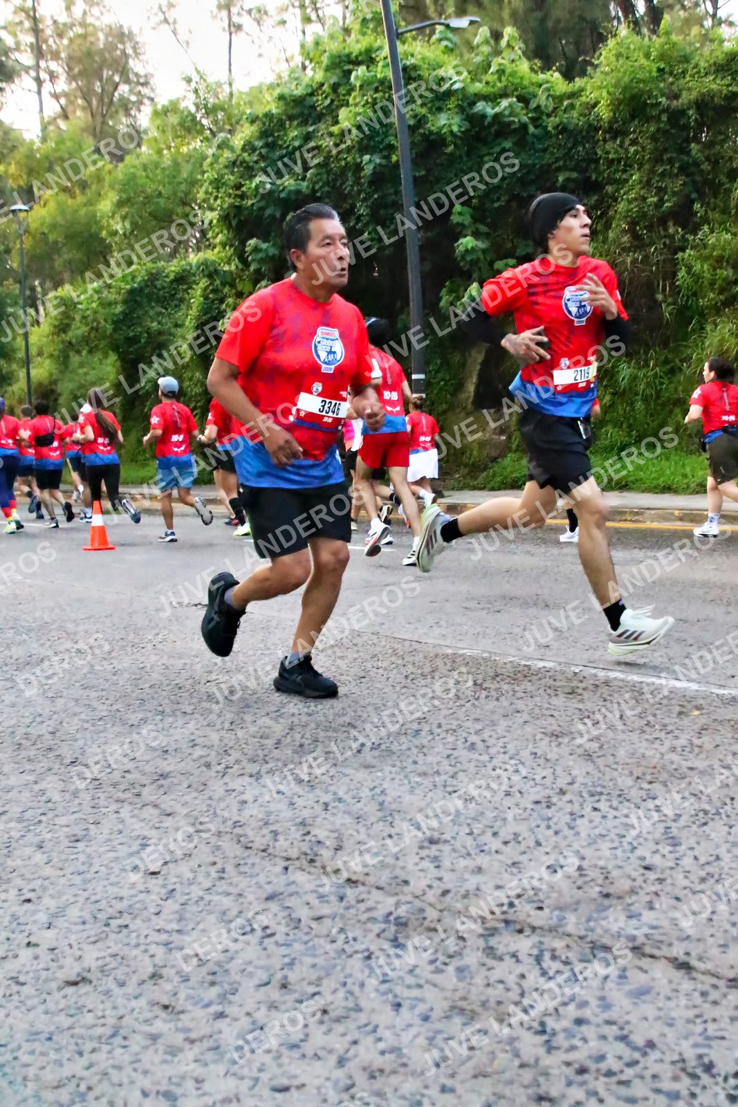 Foto de la CARRERA BIMBO GLOBAL RACE GUADALAJARA en Centro Comercial Andares, Blvd. Puerta de Hierro 4965, Zapopan a las 05:00 · dorsal 3346, 2119