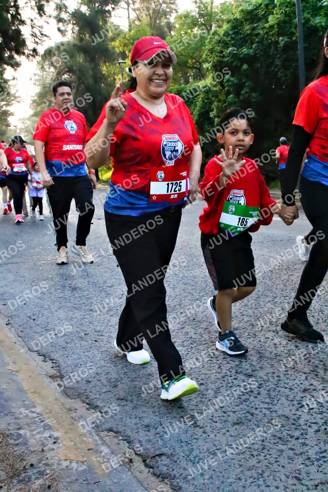 Foto de la CARRERA BIMBO GLOBAL RACE GUADALAJARA en Centro Comercial Andares, Blvd. Puerta de Hierro 4965, Zapopan a las 07:10 · dorsal 1725, 185