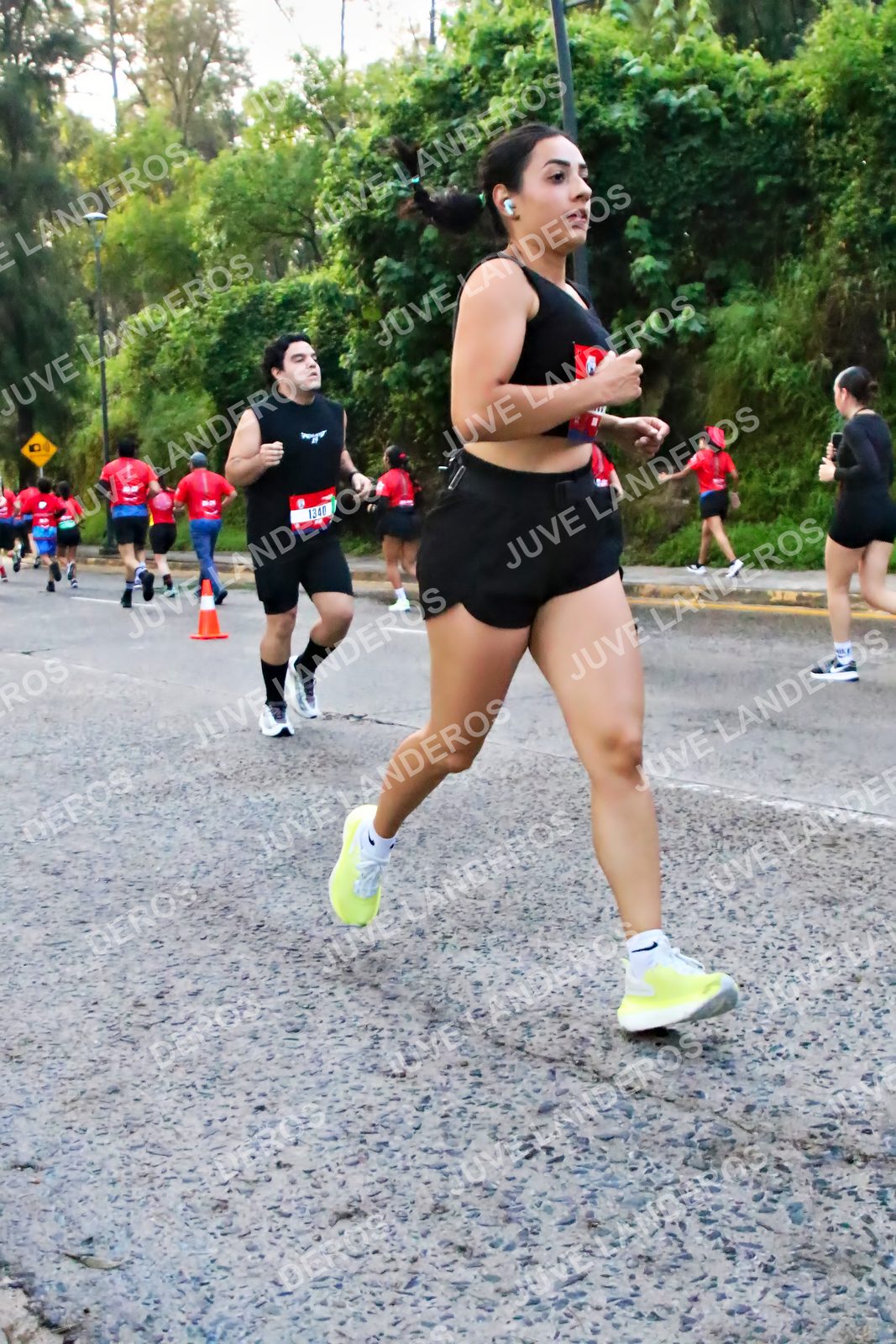 Foto de la CARRERA BIMBO GLOBAL RACE GUADALAJARA en Centro Comercial Andares, Blvd. Puerta de Hierro 4965, Zapopan a las 05:00 · dorsal 1340