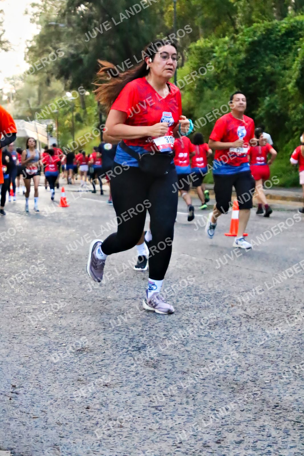 Foto de la CARRERA BIMBO GLOBAL RACE GUADALAJARA en Centro Comercial Andares, Blvd. Puerta de Hierro 4965, Zapopan a las 06:55 · dorsal 310