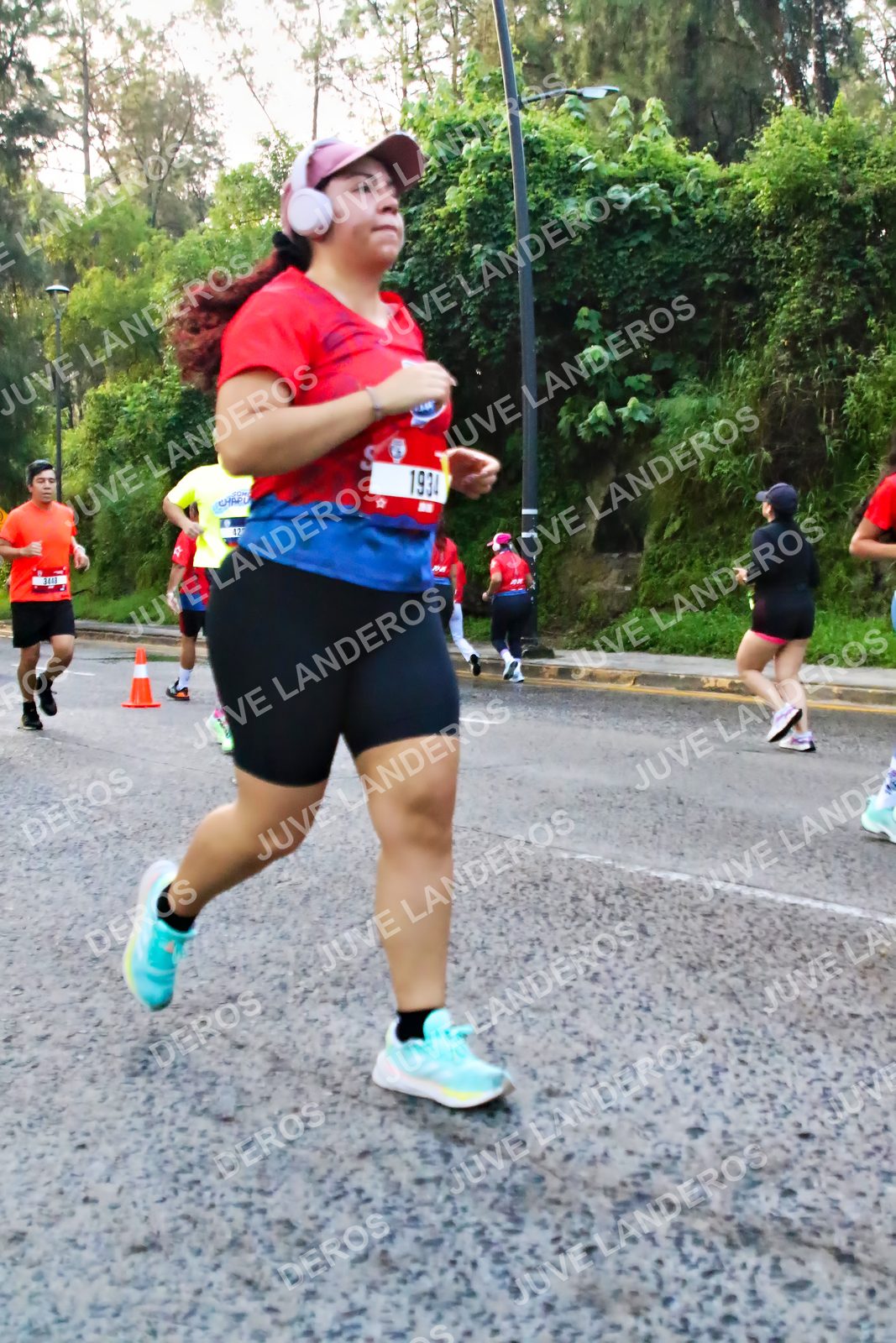 Foto de la CARRERA BIMBO GLOBAL RACE GUADALAJARA en Centro Comercial Andares, Blvd. Puerta de Hierro 4965, Zapopan a las 07:02 · dorsal 1934, 42