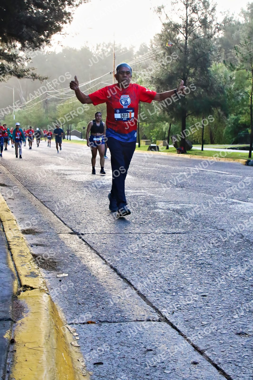 Foto de la CARRERA BIMBO GLOBAL RACE GUADALAJARA en Centro Comercial Andares, Blvd. Puerta de Hierro 4965, Zapopan a las 07:37 · dorsal 5013