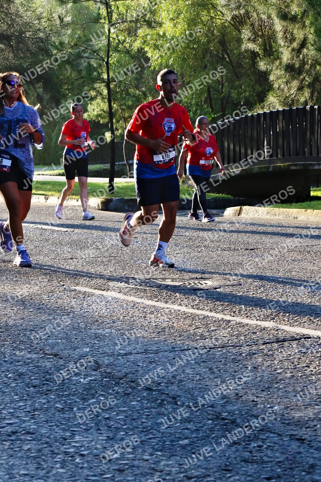 Foto de la CARRERA BIMBO GLOBAL RACE GUADALAJARA en Centro Comercial Andares, Blvd. Puerta de Hierro 4965, Zapopan a las 07:30 · dorsal 2750, 4815
