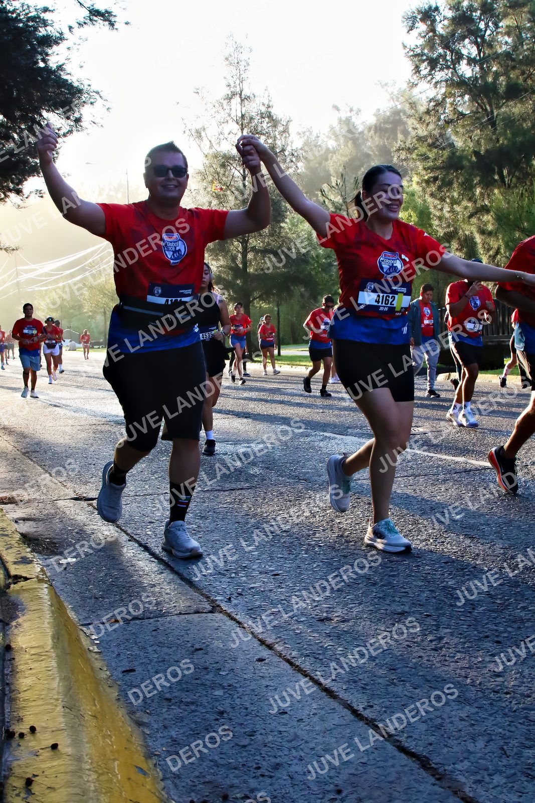 Foto de la CARRERA BIMBO GLOBAL RACE GUADALAJARA en Centro Comercial Andares, Blvd. Puerta de Hierro 4965, Zapopan a las 07:24 · dorsal 4162, 4535