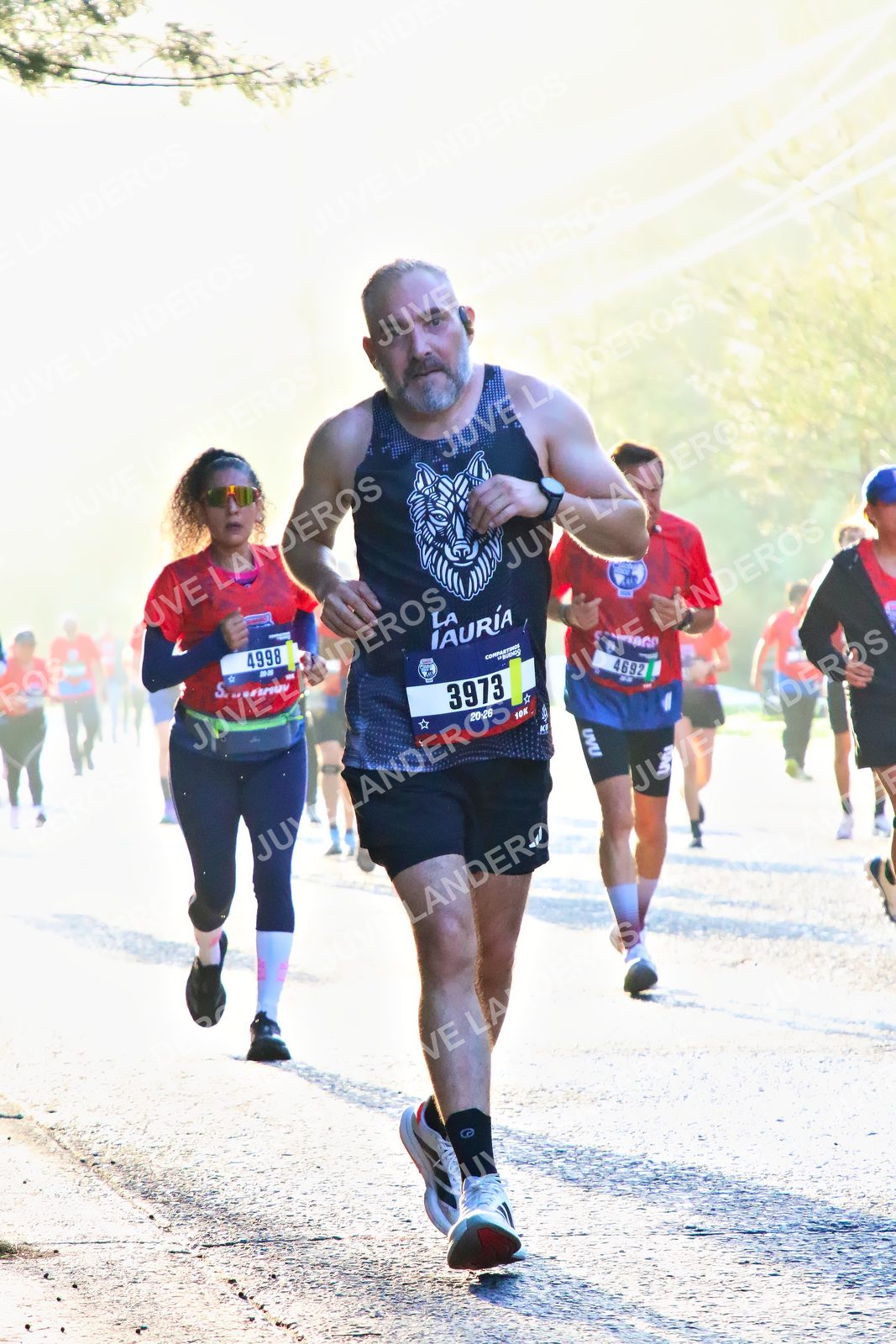Foto de la CARRERA BIMBO GLOBAL RACE GUADALAJARA en Centro Comercial Andares, Blvd. Puerta de Hierro 4965, Zapopan a las 07:23 · dorsal 3973, 4998, 4692