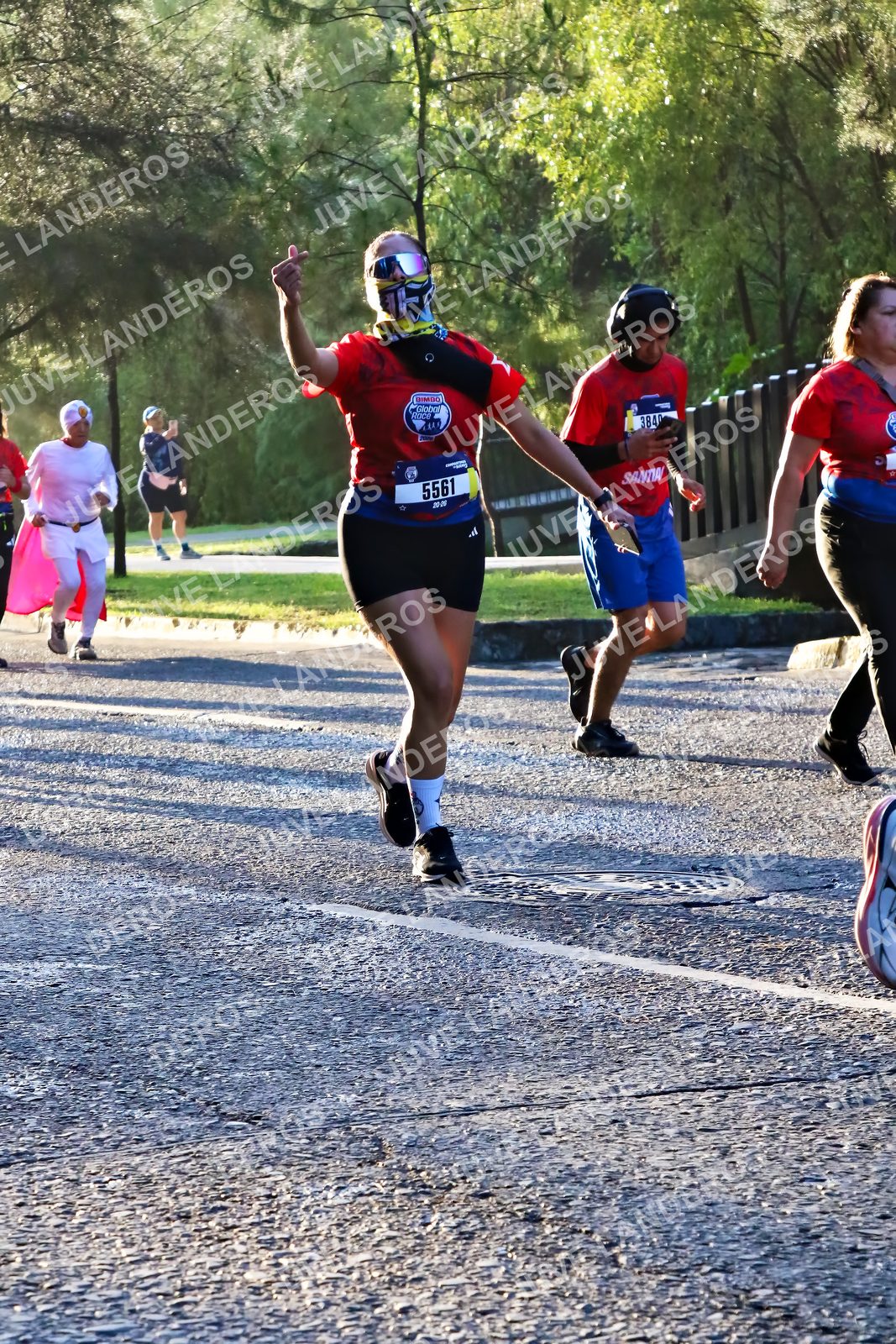 Foto de la CARRERA BIMBO GLOBAL RACE GUADALAJARA en Centro Comercial Andares, Blvd. Puerta de Hierro 4965, Zapopan a las 07:25 · dorsal 5561, 3840