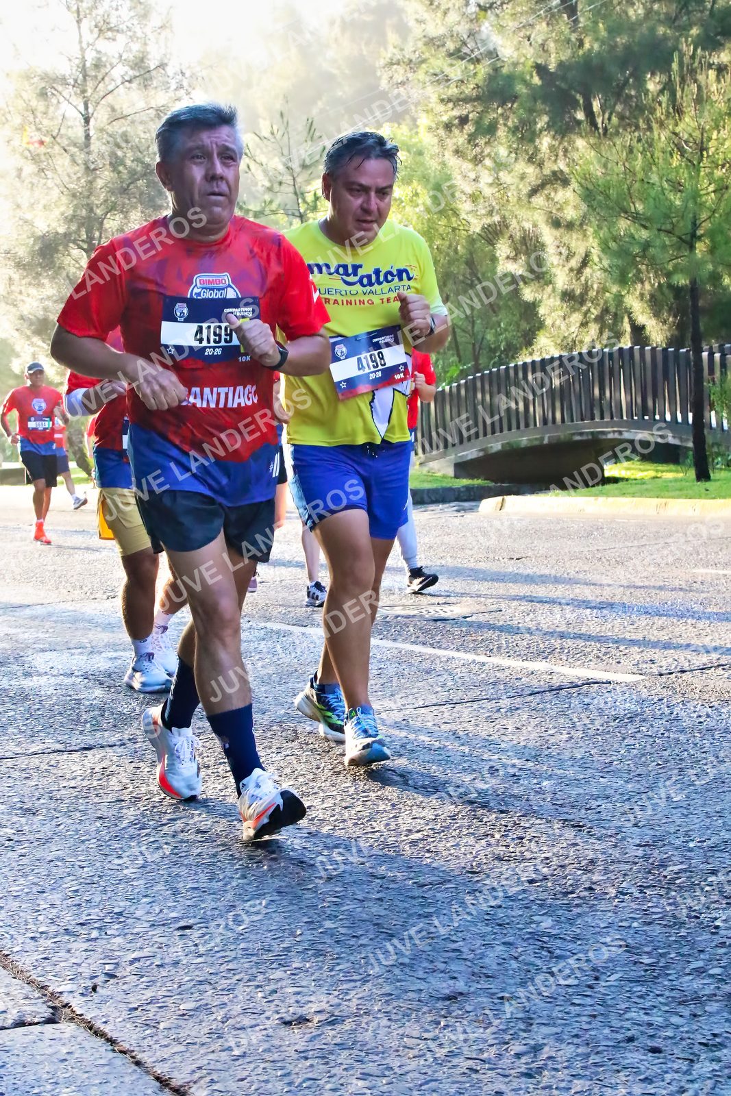 Foto de la CARRERA BIMBO GLOBAL RACE GUADALAJARA en Centro Comercial Andares, Blvd. Puerta de Hierro 4965, Zapopan a las 07:24 · dorsal 4199, 4198