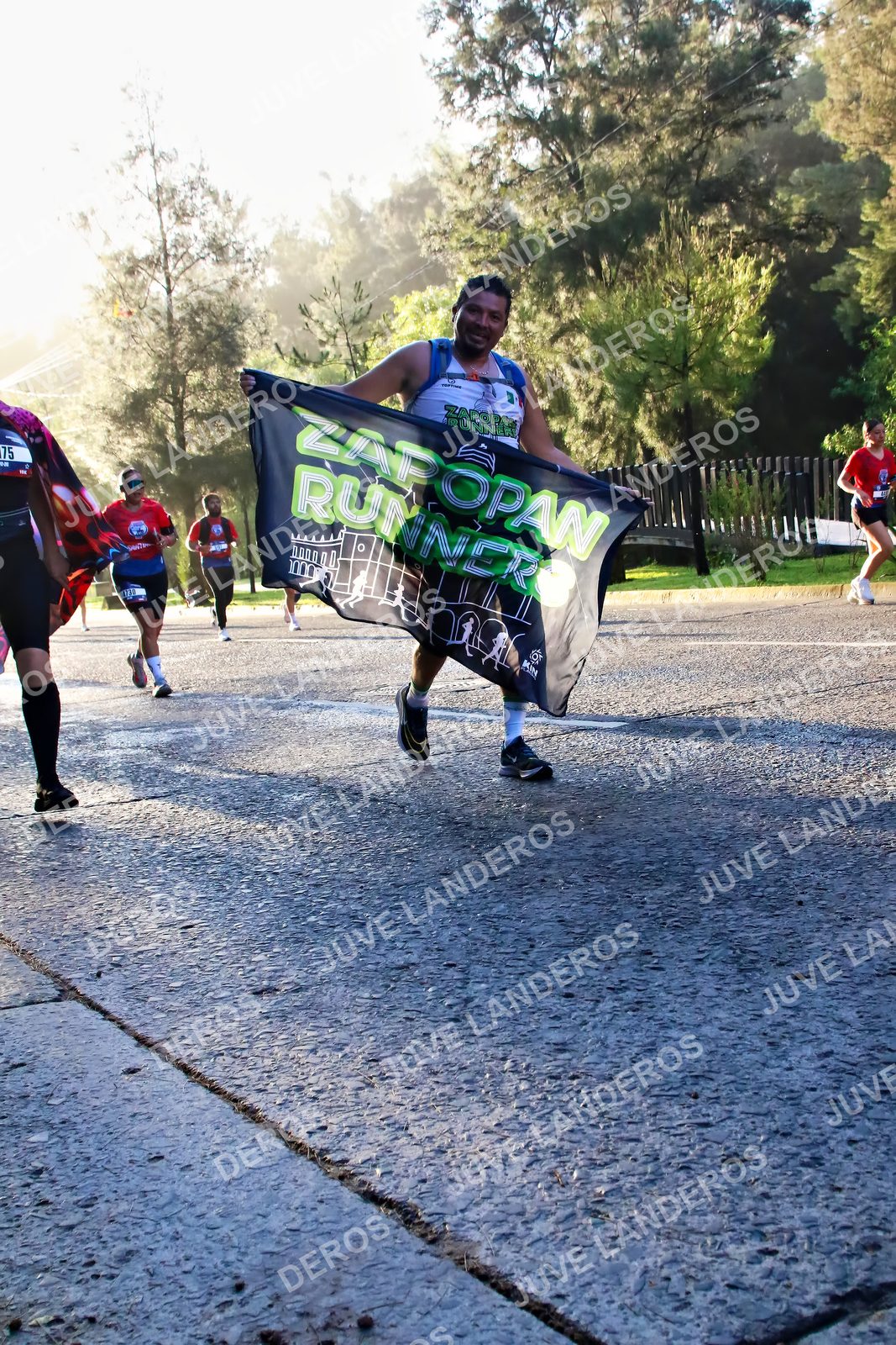 Foto de la CARRERA BIMBO GLOBAL RACE GUADALAJARA en Centro Comercial Andares, Blvd. Puerta de Hierro 4965, Zapopan a las 07:26 · dorsal 75