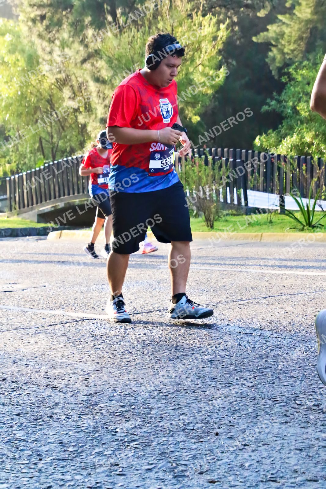 Foto de la CARRERA BIMBO GLOBAL RACE GUADALAJARA en Centro Comercial Andares, Blvd. Puerta de Hierro 4965, Zapopan a las 07:33 · dorsal 5682