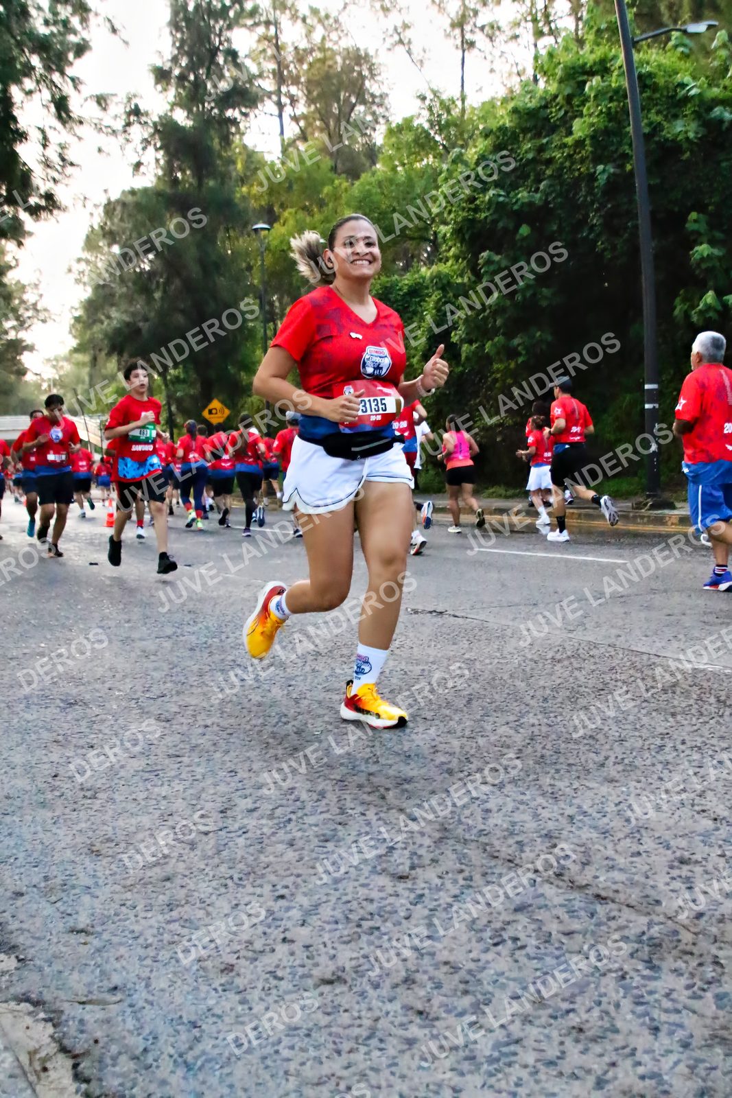 Foto de la CARRERA BIMBO GLOBAL RACE GUADALAJARA en Centro Comercial Andares, Blvd. Puerta de Hierro 4965, Zapopan a las 05:00 · dorsal 3135, 20