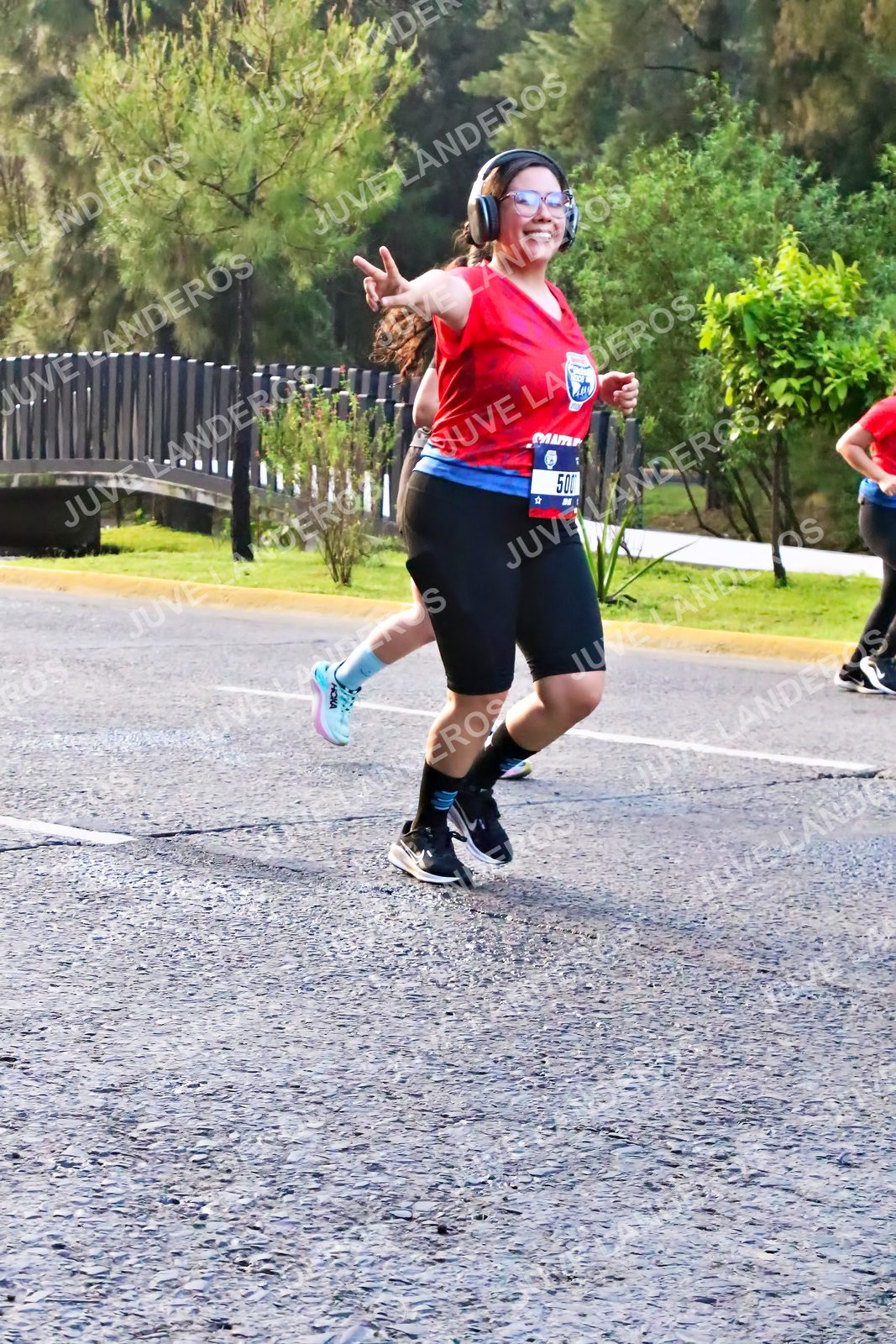 Foto de la CARRERA BIMBO GLOBAL RACE GUADALAJARA en Centro Comercial Andares, Blvd. Puerta de Hierro 4965, Zapopan a las 07:36 · dorsal 500