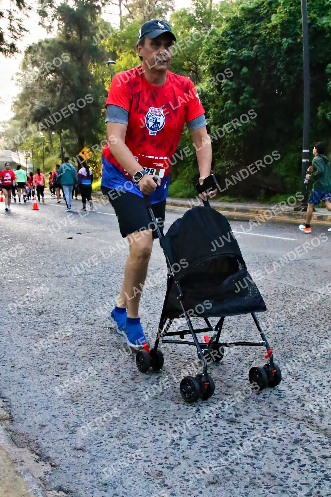Foto de la CARRERA BIMBO GLOBAL RACE GUADALAJARA en Centro Comercial Andares, Blvd. Puerta de Hierro 4965, Zapopan a las 07:11 · dorsal 29, 2020