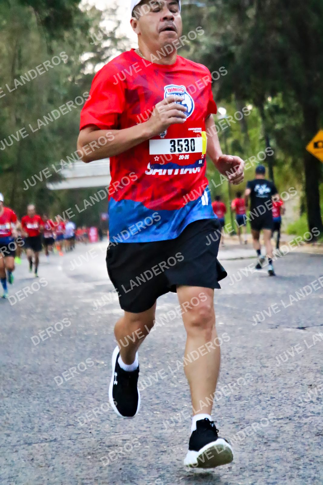 Foto de la CARRERA BIMBO GLOBAL RACE GUADALAJARA en Centro Comercial Andares, Blvd. Puerta de Hierro 4965, Zapopan a las 04:56 · dorsal 3530