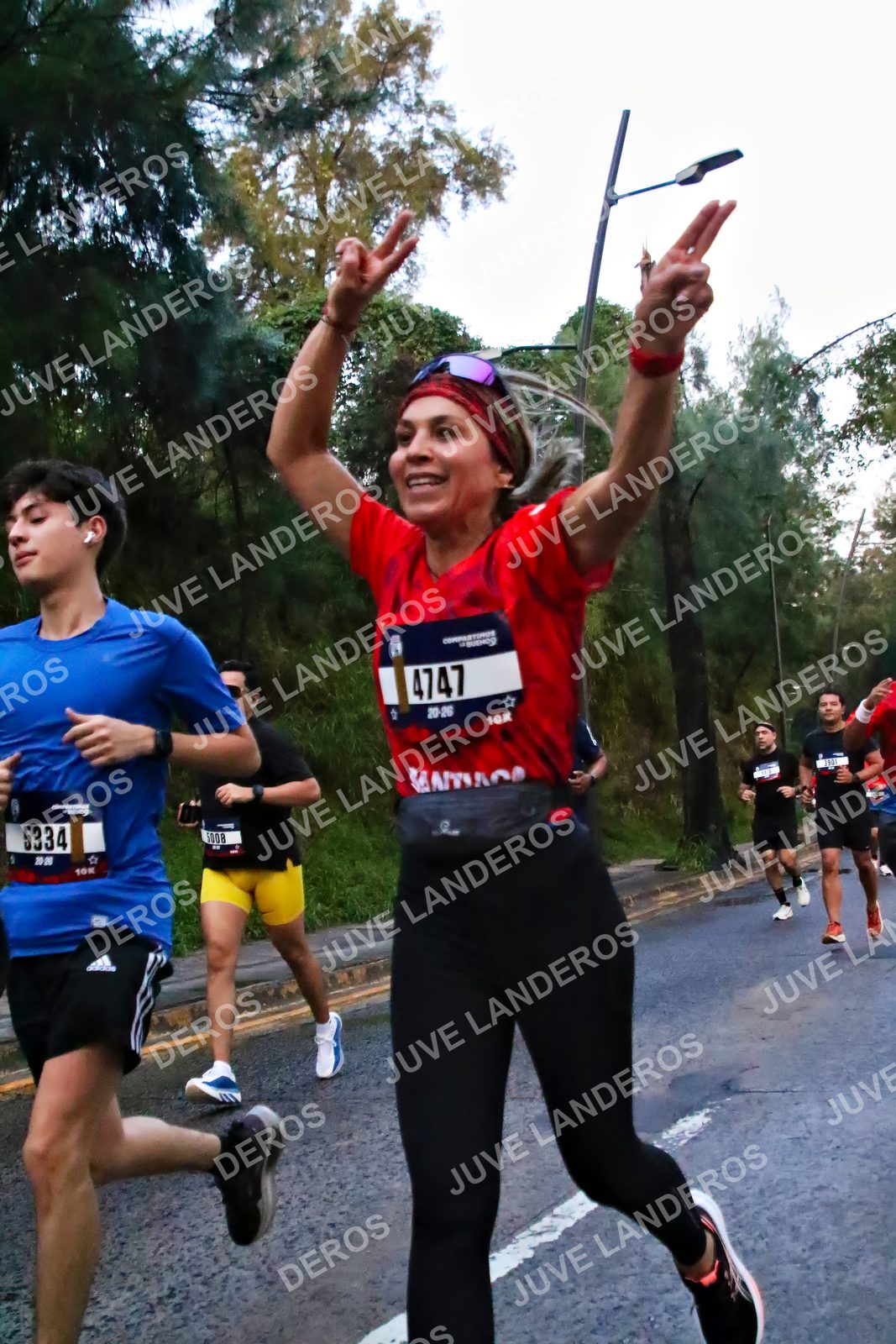 Foto de la CARRERA BIMBO GLOBAL RACE GUADALAJARA en Centro Comercial Andares, Blvd. Puerta de Hierro 4965, Zapopan a las 06:40 · dorsal 5334, 4747, 5008