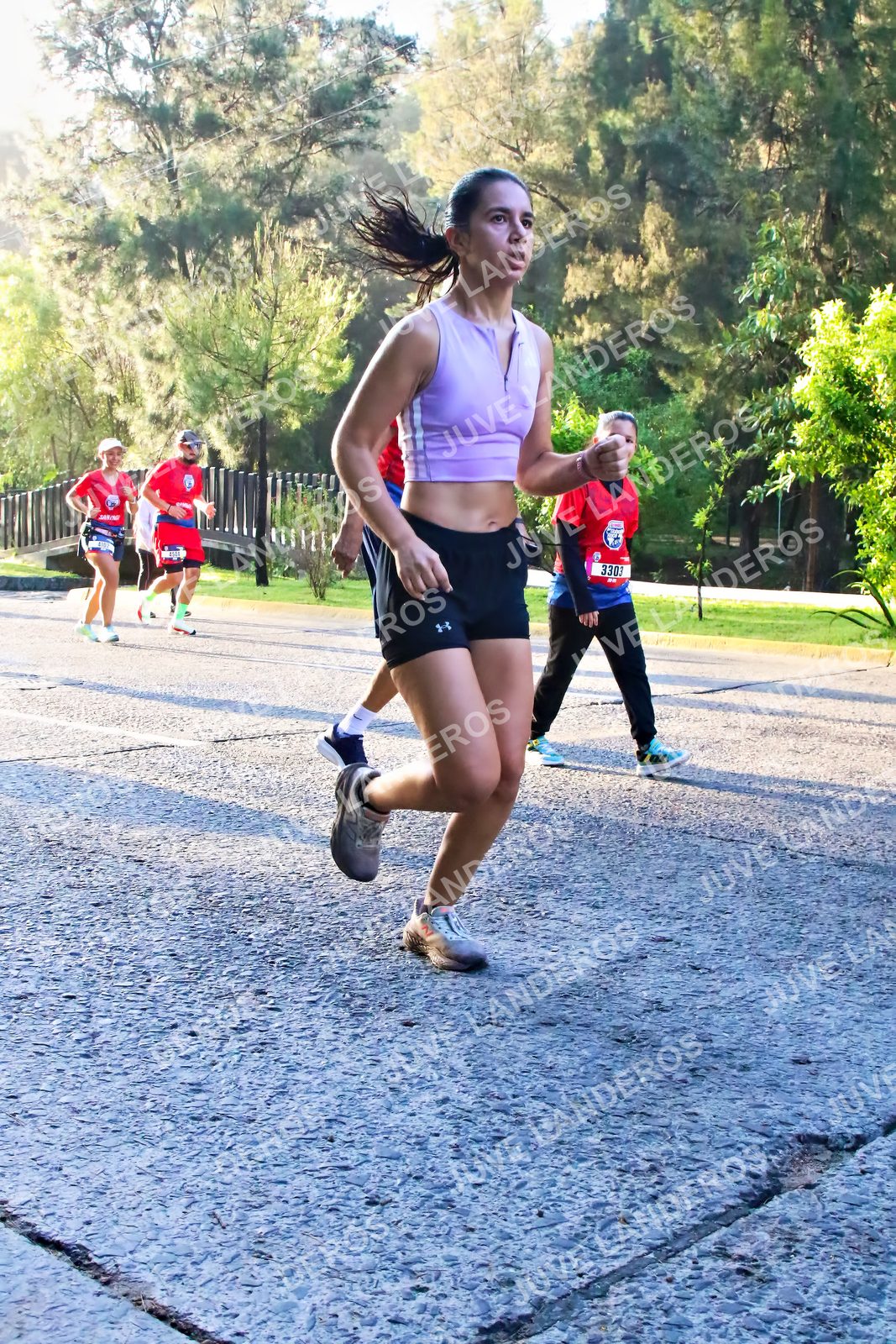 Foto de la CARRERA BIMBO GLOBAL RACE GUADALAJARA en Centro Comercial Andares, Blvd. Puerta de Hierro 4965, Zapopan a las 07:32 · dorsal 3303