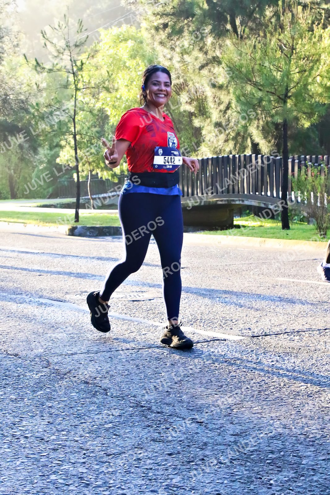 Foto de la CARRERA BIMBO GLOBAL RACE GUADALAJARA en Centro Comercial Andares, Blvd. Puerta de Hierro 4965, Zapopan a las 07:28 · dorsal 5442