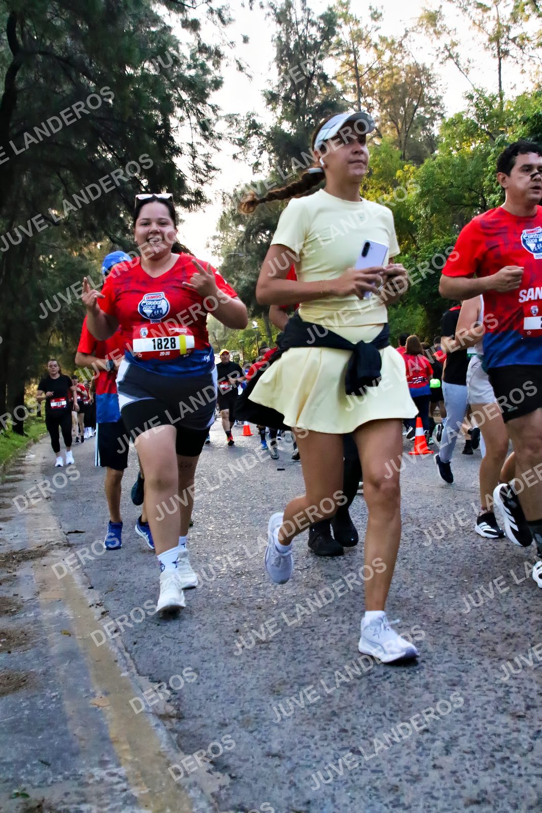 Foto de la CARRERA BIMBO GLOBAL RACE GUADALAJARA en Centro Comercial Andares, Blvd. Puerta de Hierro 4965, Zapopan a las 06:57 · dorsal 1828