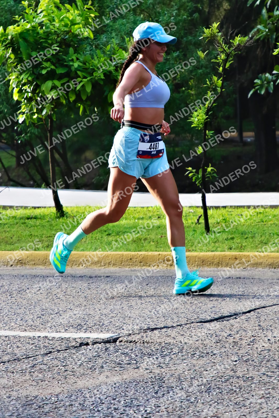 Foto de la CARRERA BIMBO GLOBAL RACE GUADALAJARA en Centro Comercial Andares, Blvd. Puerta de Hierro 4965, Zapopan a las 07:49 · dorsal 4487