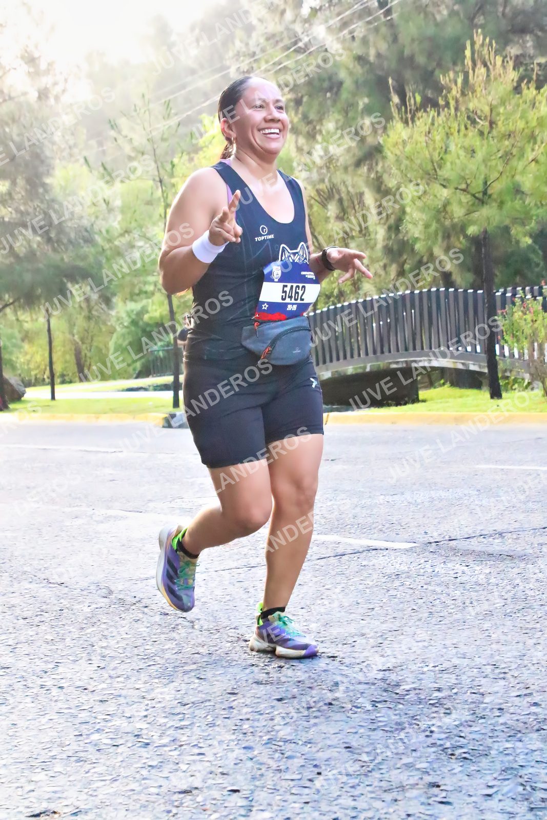 Foto de la CARRERA BIMBO GLOBAL RACE GUADALAJARA en Centro Comercial Andares, Blvd. Puerta de Hierro 4965, Zapopan a las 07:38 · dorsal 5462