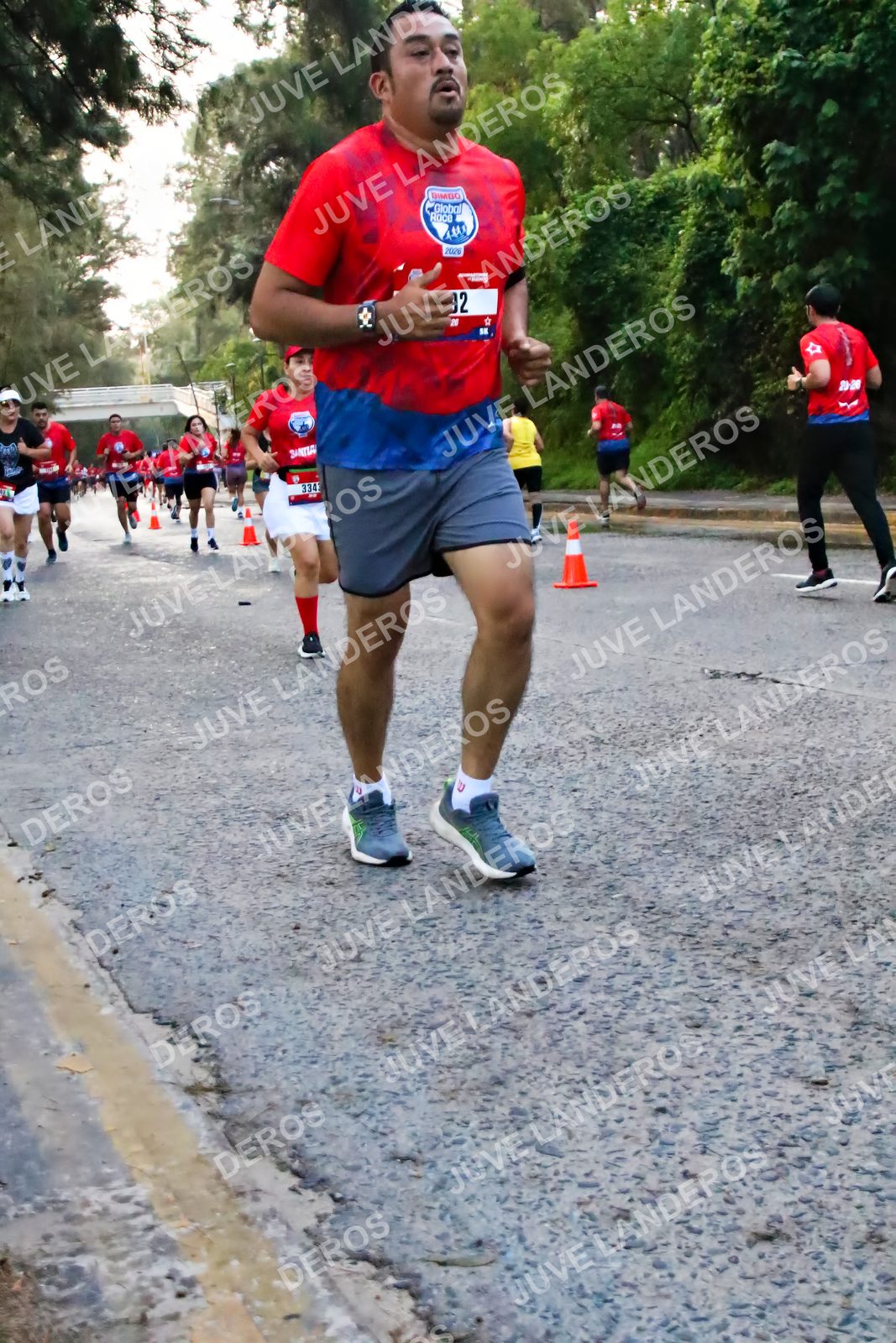 Foto de la CARRERA BIMBO GLOBAL RACE GUADALAJARA en Centro Comercial Andares, Blvd. Puerta de Hierro 4965, Zapopan a las 04:59 · dorsal 92, 334