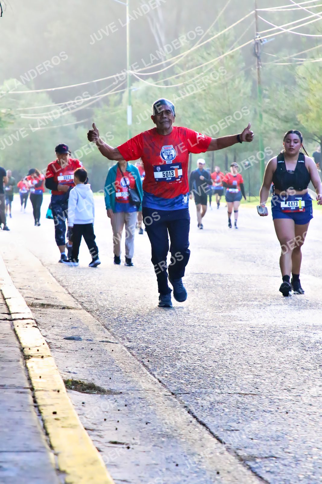 Foto de la CARRERA BIMBO GLOBAL RACE GUADALAJARA en Centro Comercial Andares, Blvd. Puerta de Hierro 4965, Zapopan a las 07:37 · dorsal 5013, 4473, 3523