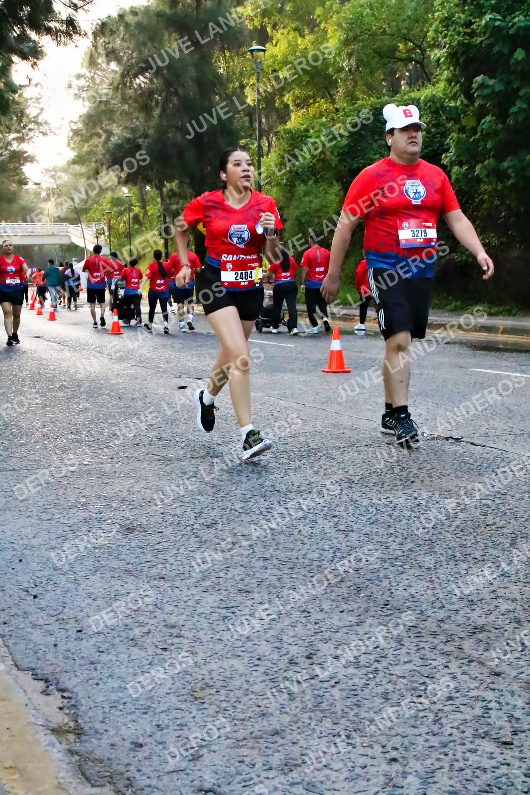 Foto de la CARRERA BIMBO GLOBAL RACE GUADALAJARA en Centro Comercial Andares, Blvd. Puerta de Hierro 4965, Zapopan a las 07:11 · dorsal 3279, 2484