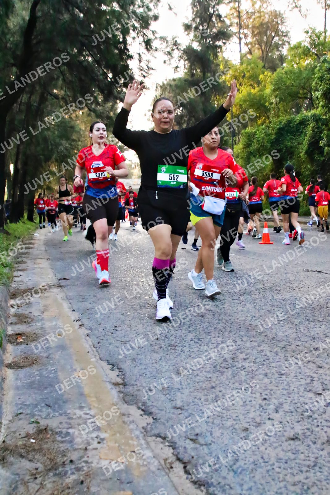Foto de la CARRERA BIMBO GLOBAL RACE GUADALAJARA en Centro Comercial Andares, Blvd. Puerta de Hierro 4965, Zapopan a las 06:58 · dorsal 552, 3068, 3508, 2370