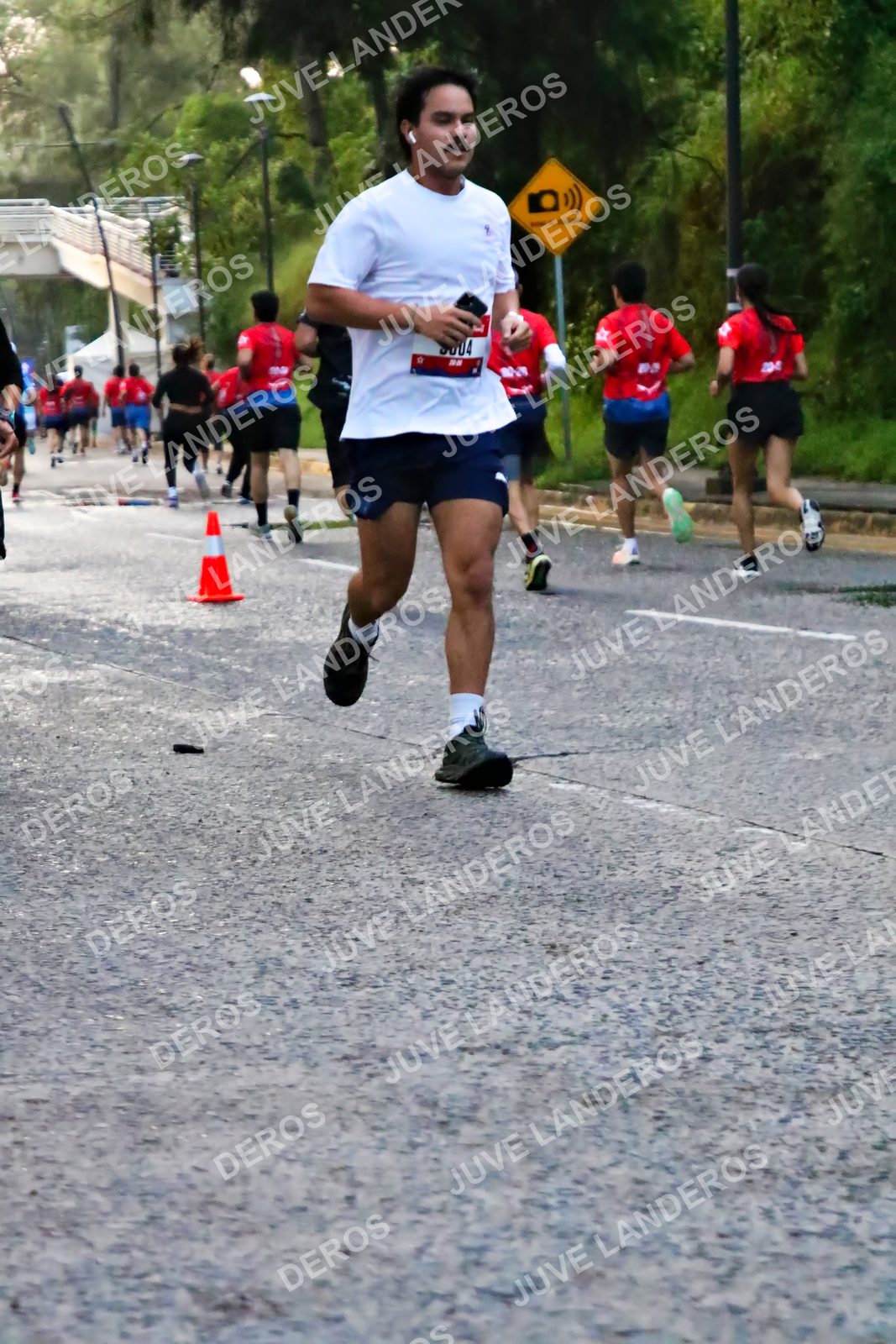 Foto de la CARRERA BIMBO GLOBAL RACE GUADALAJARA en Centro Comercial Andares, Blvd. Puerta de Hierro 4965, Zapopan a las 04:57