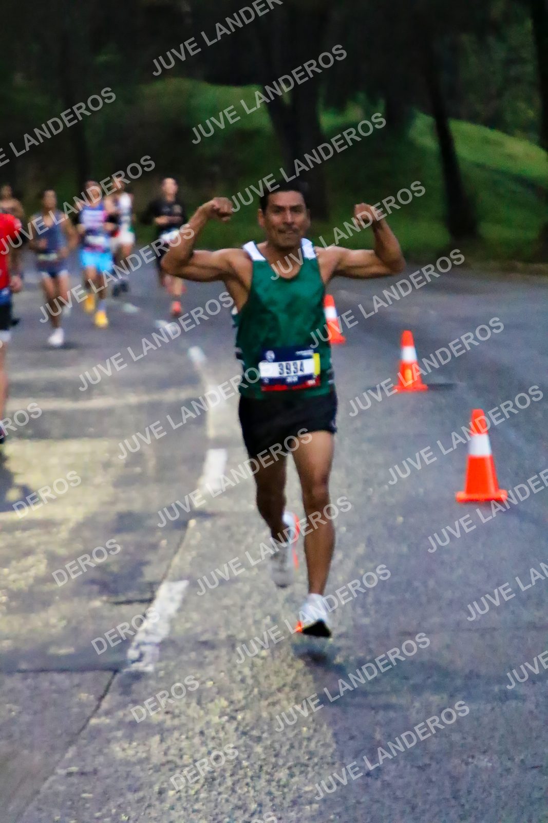 Foto de la CARRERA BIMBO GLOBAL RACE GUADALAJARA en Centro Comercial Andares, Blvd. Puerta de Hierro 4965, Zapopan a las 06:36 · dorsal 3934