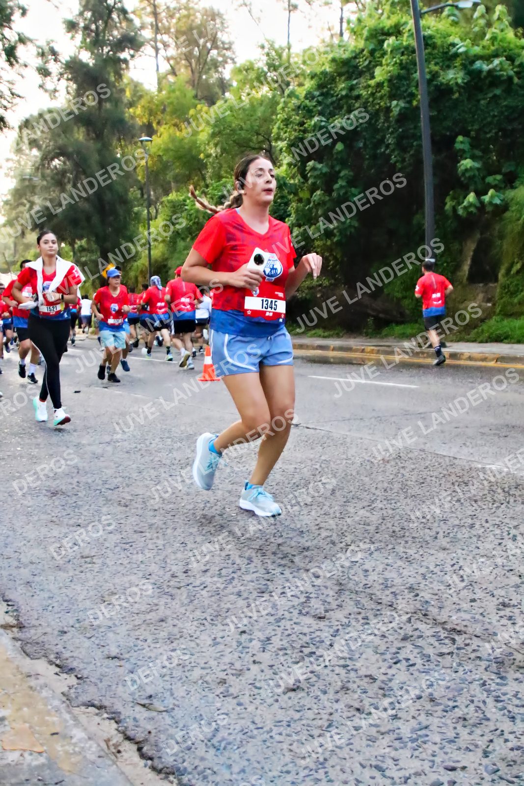 Foto de la CARRERA BIMBO GLOBAL RACE GUADALAJARA en Centro Comercial Andares, Blvd. Puerta de Hierro 4965, Zapopan a las 06:55 · dorsal 1345, 1521