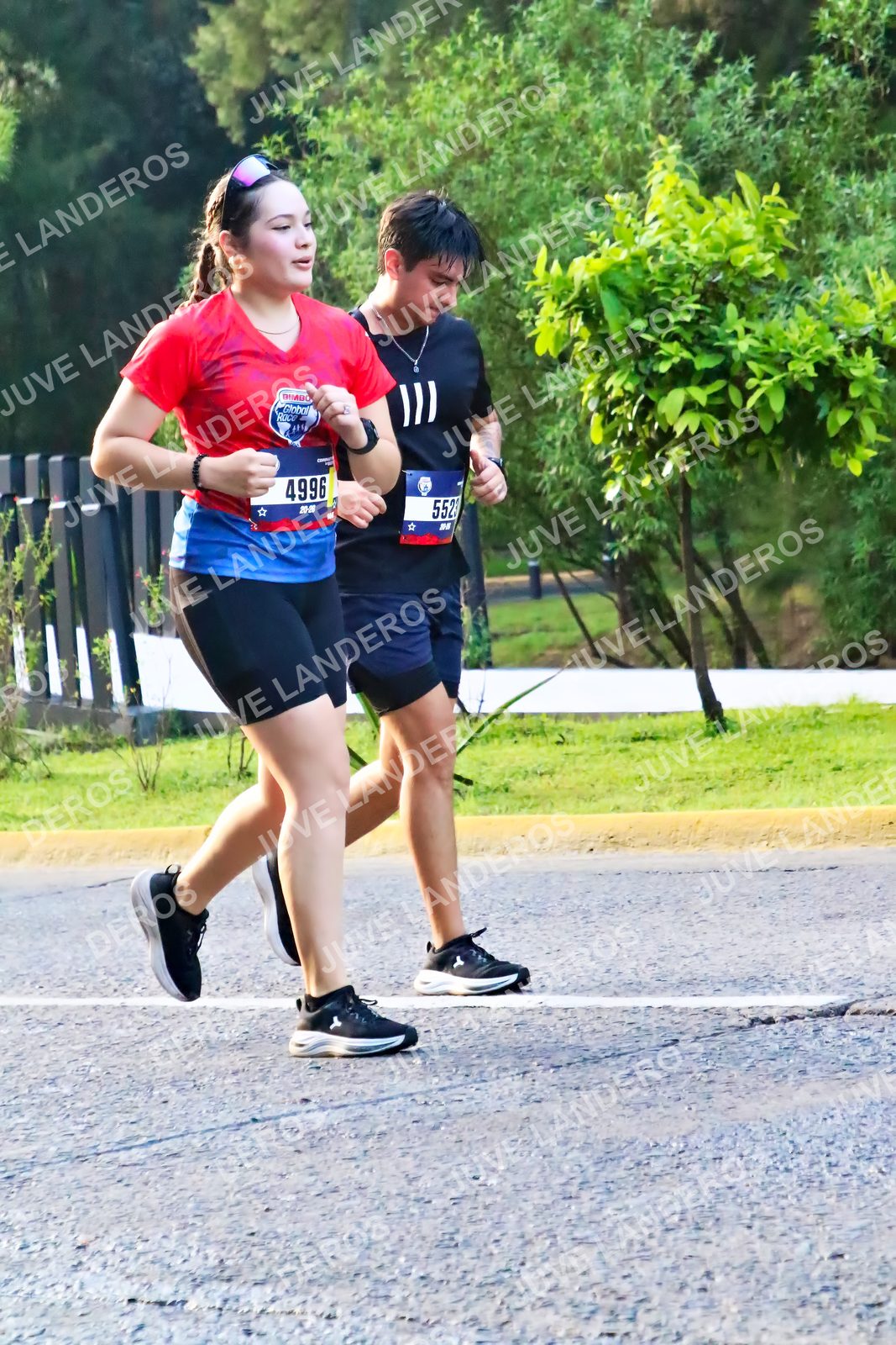 Foto de la CARRERA BIMBO GLOBAL RACE GUADALAJARA en Centro Comercial Andares, Blvd. Puerta de Hierro 4965, Zapopan a las 07:36 · dorsal 4996, 5523
