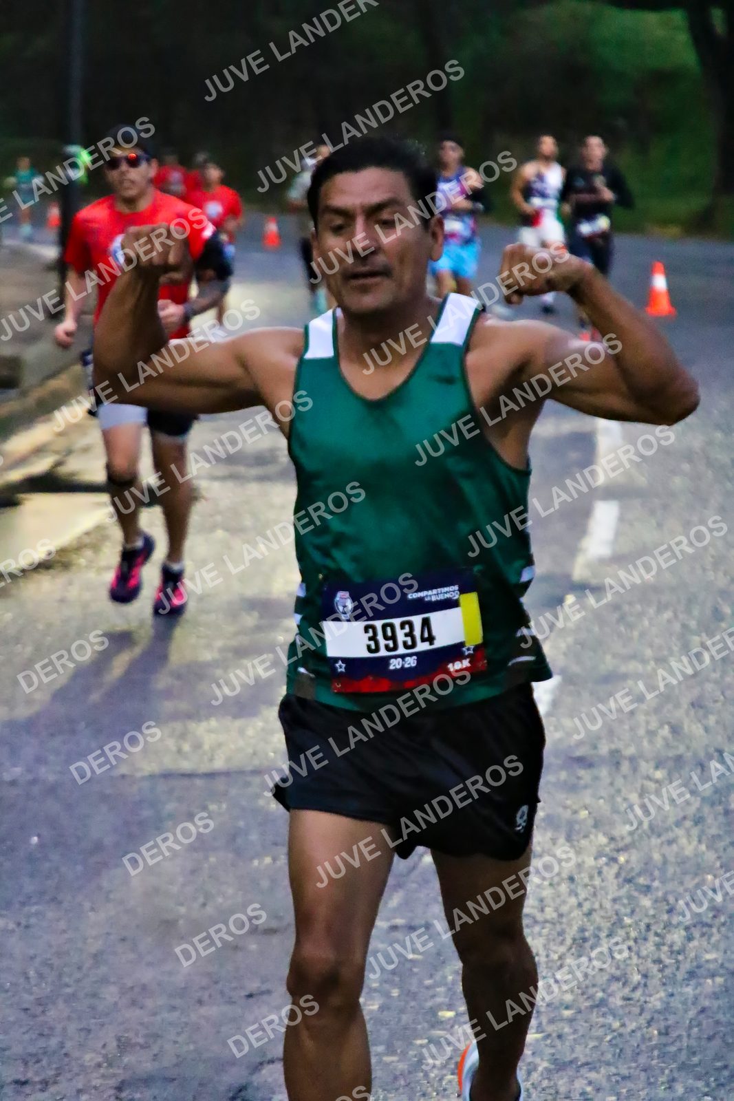 Foto de la CARRERA BIMBO GLOBAL RACE GUADALAJARA en Centro Comercial Andares, Blvd. Puerta de Hierro 4965, Zapopan a las 06:36 · dorsal 3934