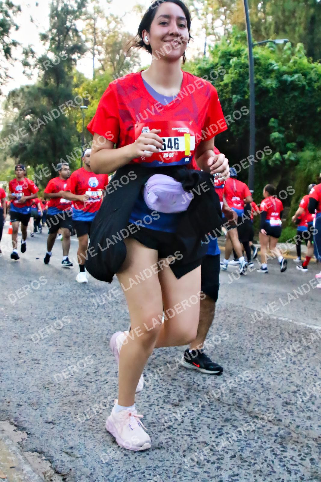 Foto de la CARRERA BIMBO GLOBAL RACE GUADALAJARA en Centro Comercial Andares, Blvd. Puerta de Hierro 4965, Zapopan a las 06:59 · dorsal 646, 2275