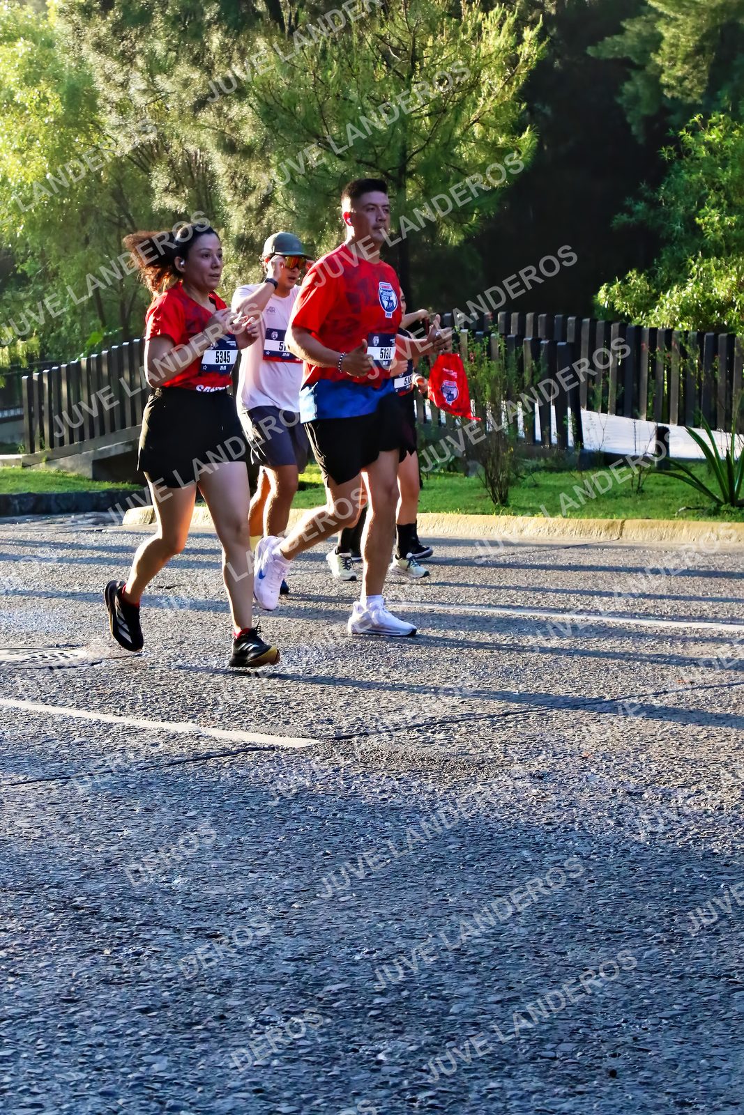Foto de la CARRERA BIMBO GLOBAL RACE GUADALAJARA en Centro Comercial Andares, Blvd. Puerta de Hierro 4965, Zapopan a las 07:26 · dorsal 5345