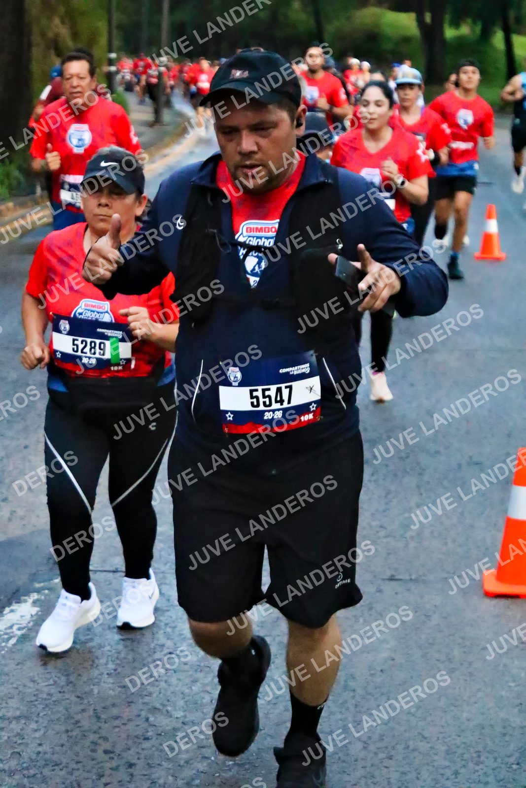 Foto de la CARRERA BIMBO GLOBAL RACE GUADALAJARA en Centro Comercial Andares, Blvd. Puerta de Hierro 4965, Zapopan a las 04:47 · dorsal 5547, 5289
